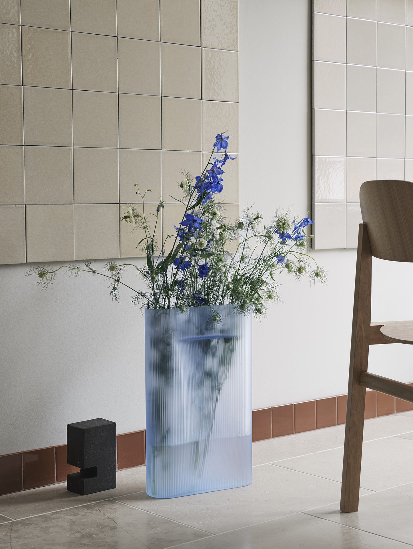 Ridge Vase by Muuto - Height 48.5 cm / Light Blue Frosted Glass