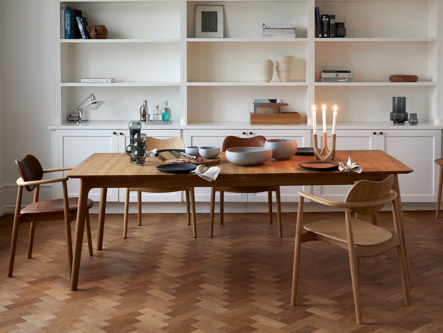 Salon Extendable Table by Ro Collection in Oiled Oak