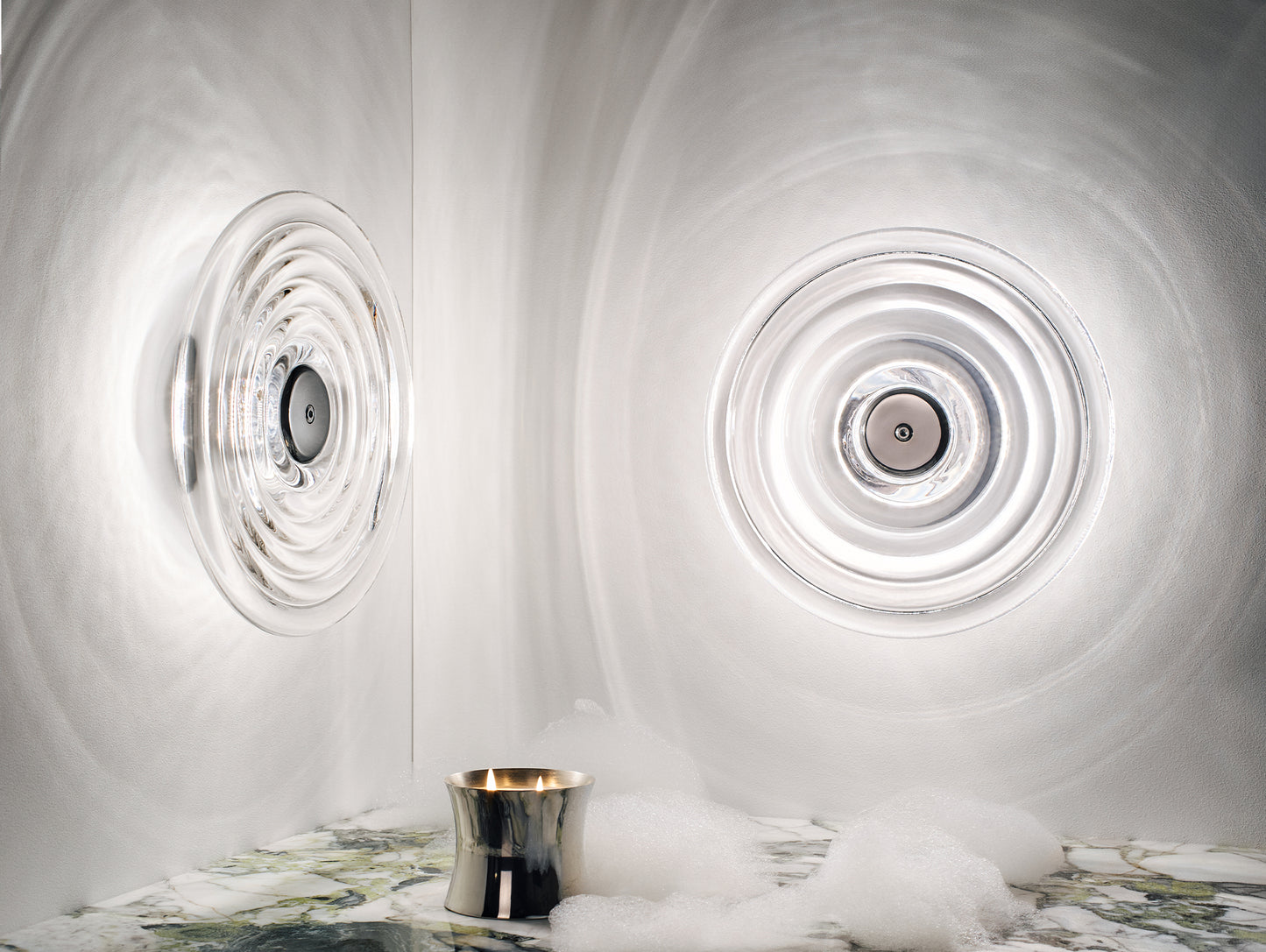 Press Surface LED Wall Lamp by Tom Dixon - Silver Cap