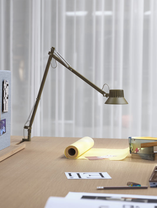 Dedicate Table Lamp by Muuto - L2 with Clamp / Brown Green