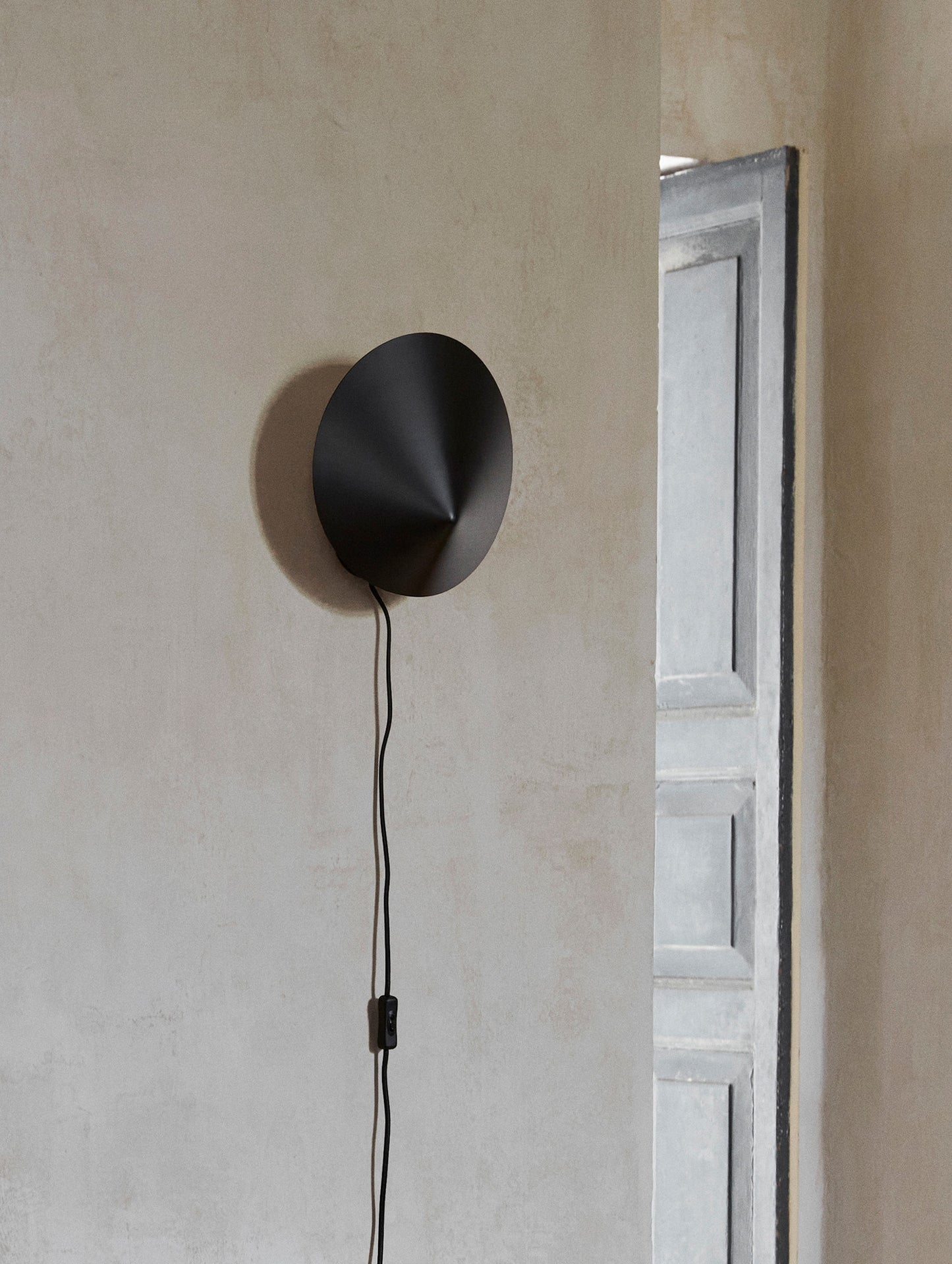 Arum Wall Sconce by Ferm Living - Black