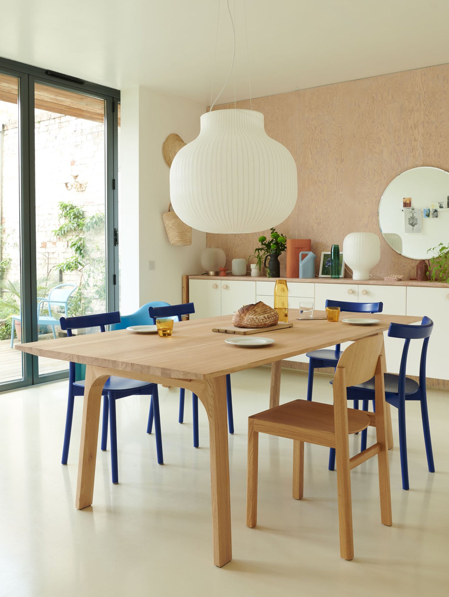 Earnest Extendable Dining Table by Muuto – Really Well Made
