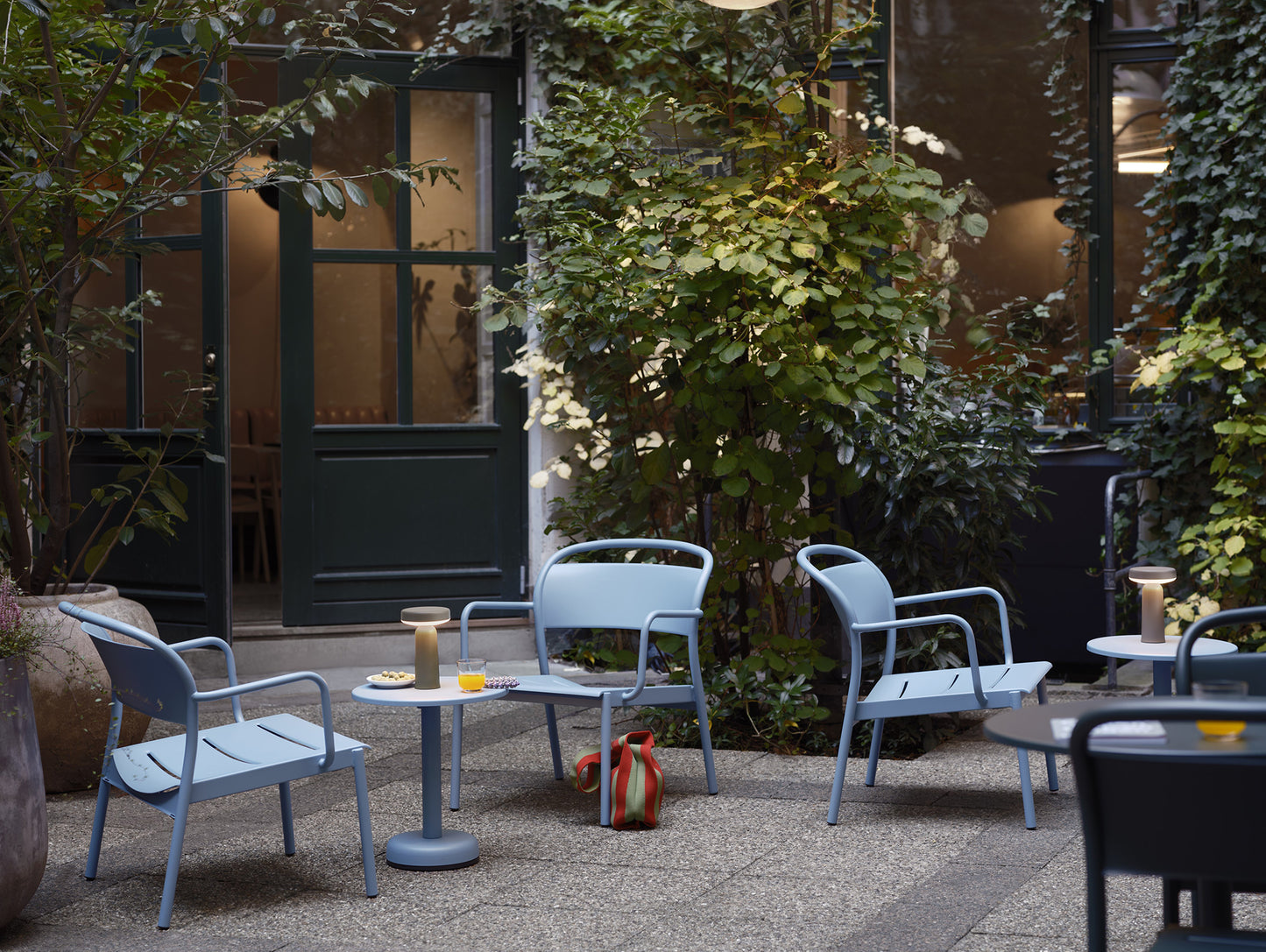 Linear Steel Lounge Armchair by Muuto - Pale Blue
