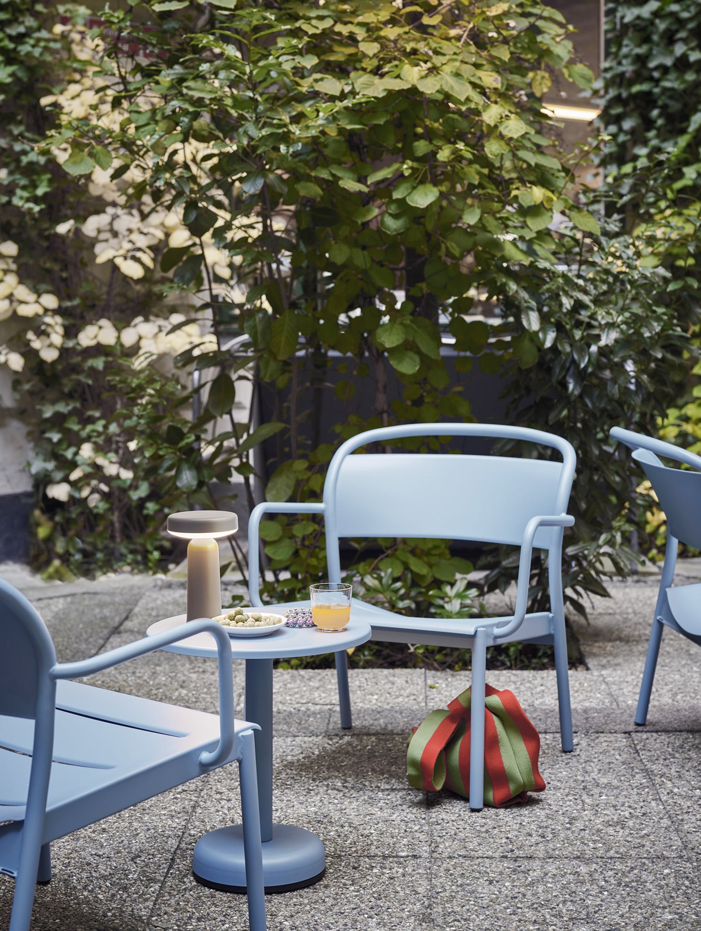 Linear Steel Lounge Armchair by Muuto - Pale Blue