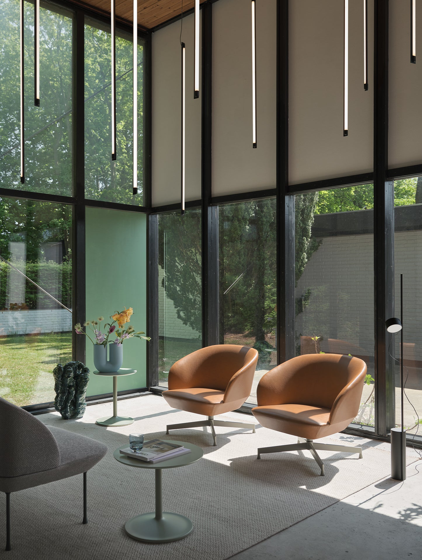 Oslo Lounge Chair with Swivel Base