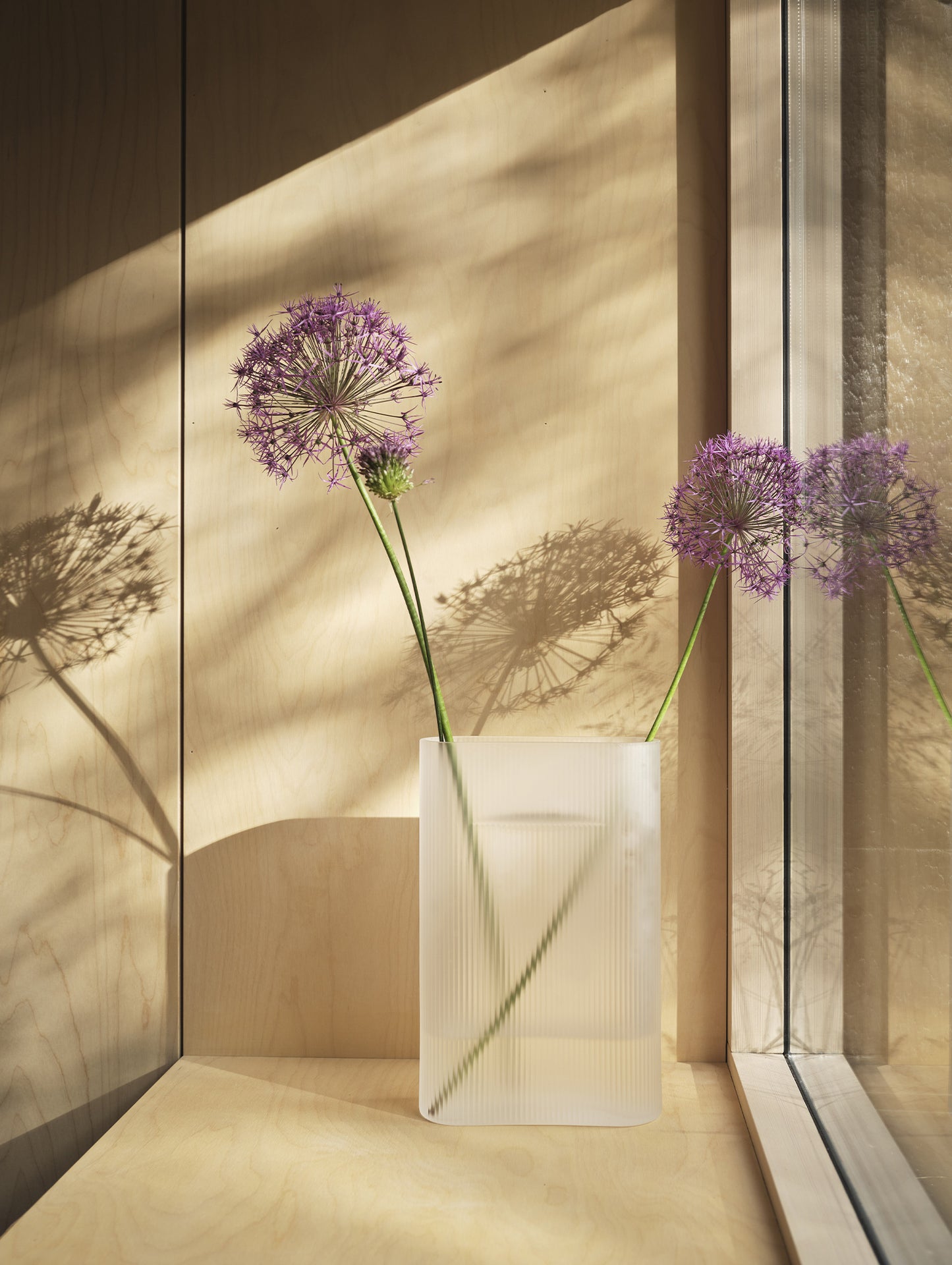 Ridge Vase by Muuto - Height 48.5 cm / White Frosted Glass