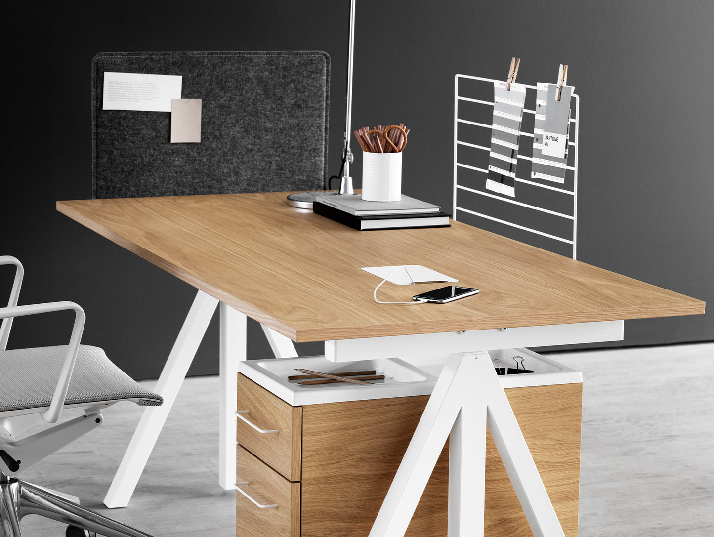 Height Adjustable Work Desk by String