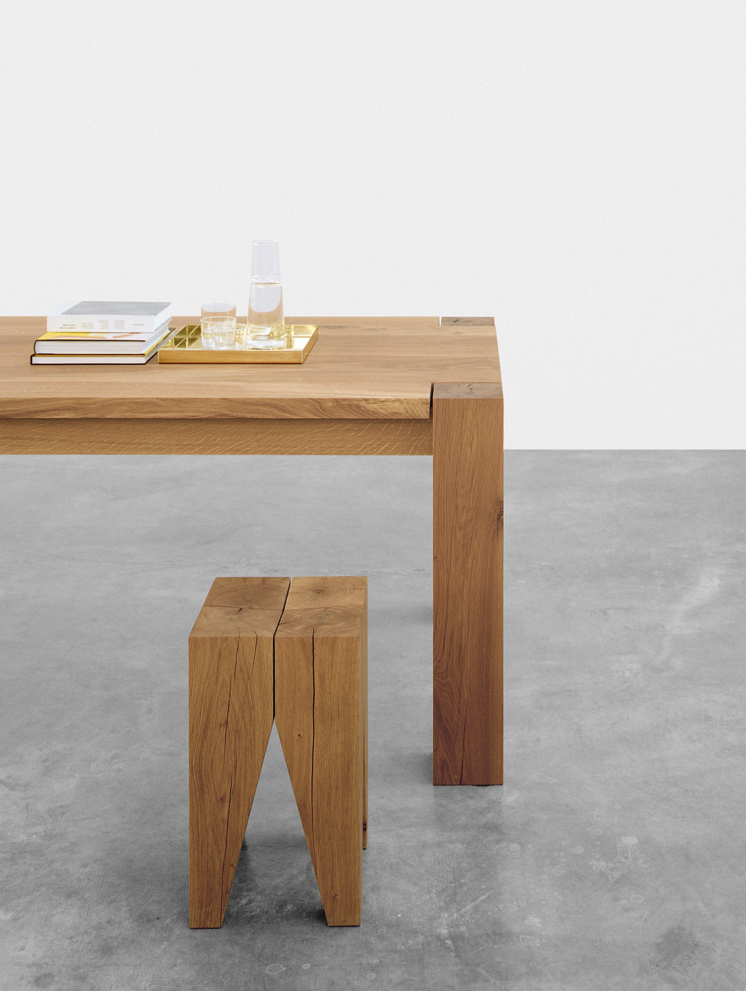 TA04 Bigfoot Dining Table by e15