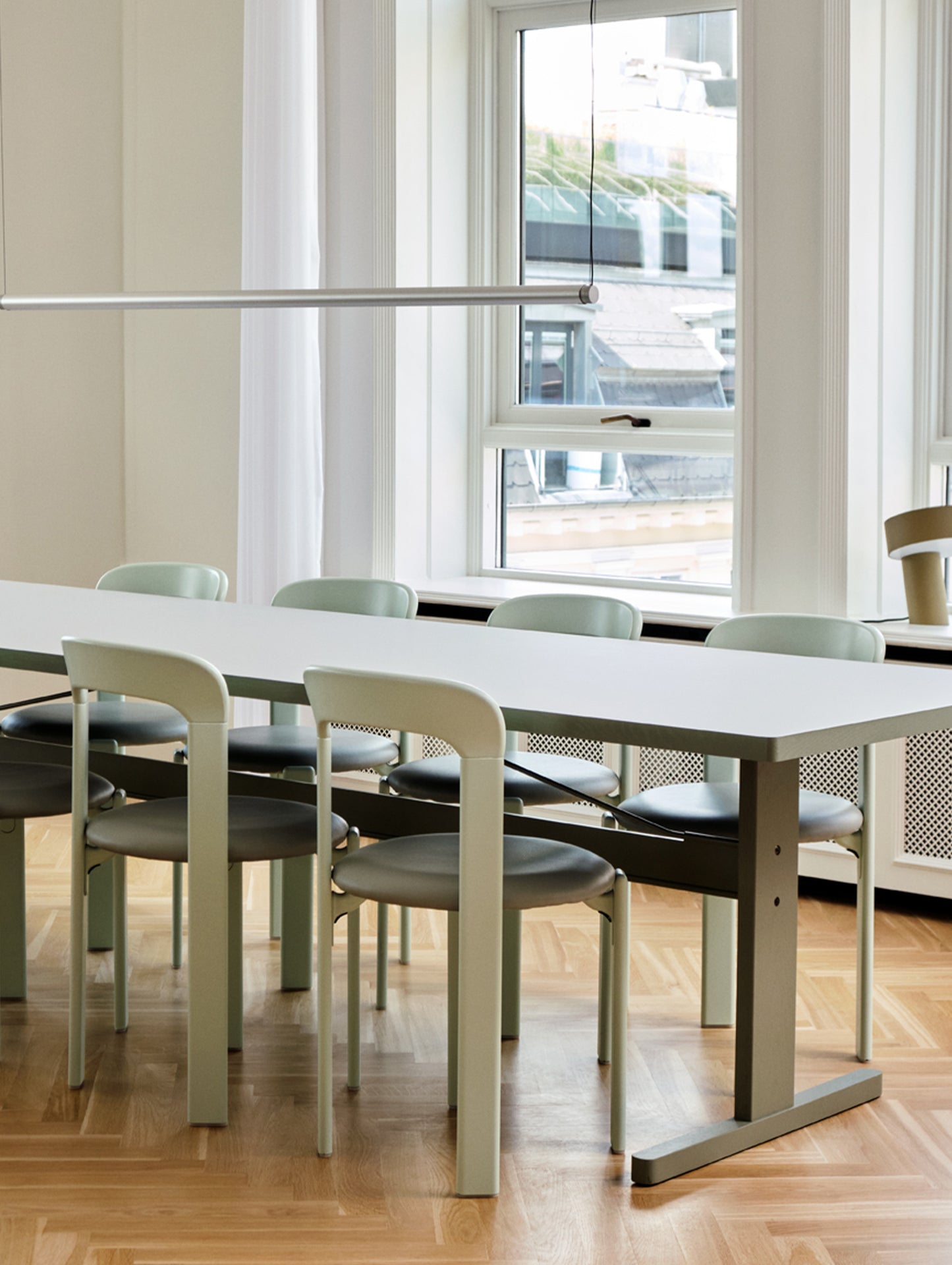 Passerelle Table (Laminate and Linoleum Tabletop)