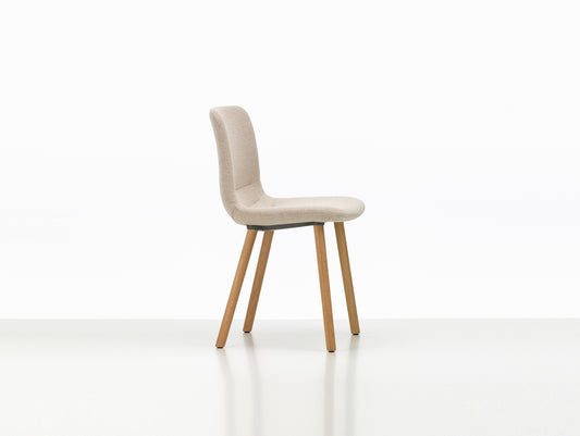 HAL Soft Wood Chair by Vitra - Natural Oak Base - Plano 03 Parchment / Cream White (F30)