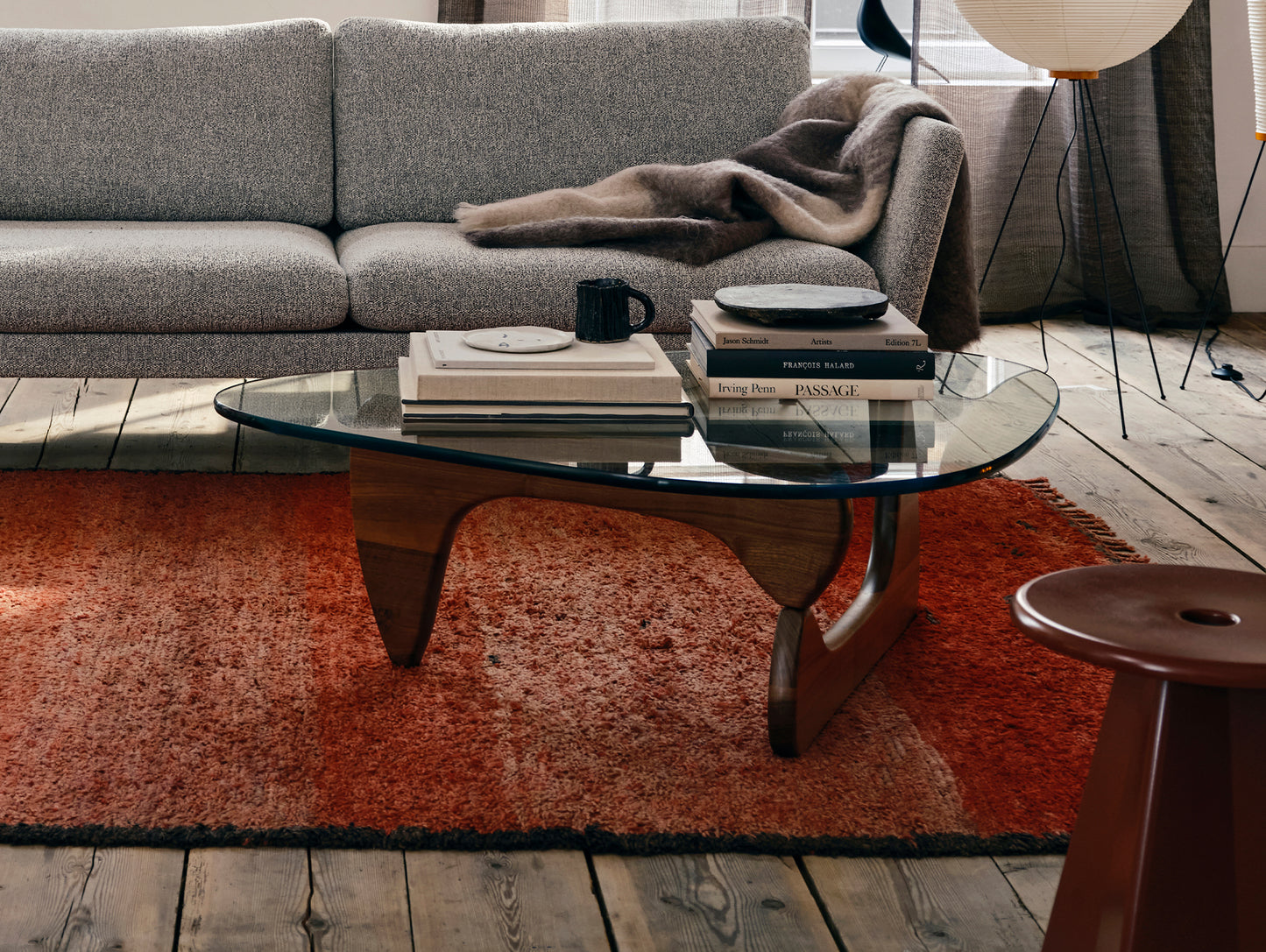 Noguchi Coffee Table by Vitra - Walnut