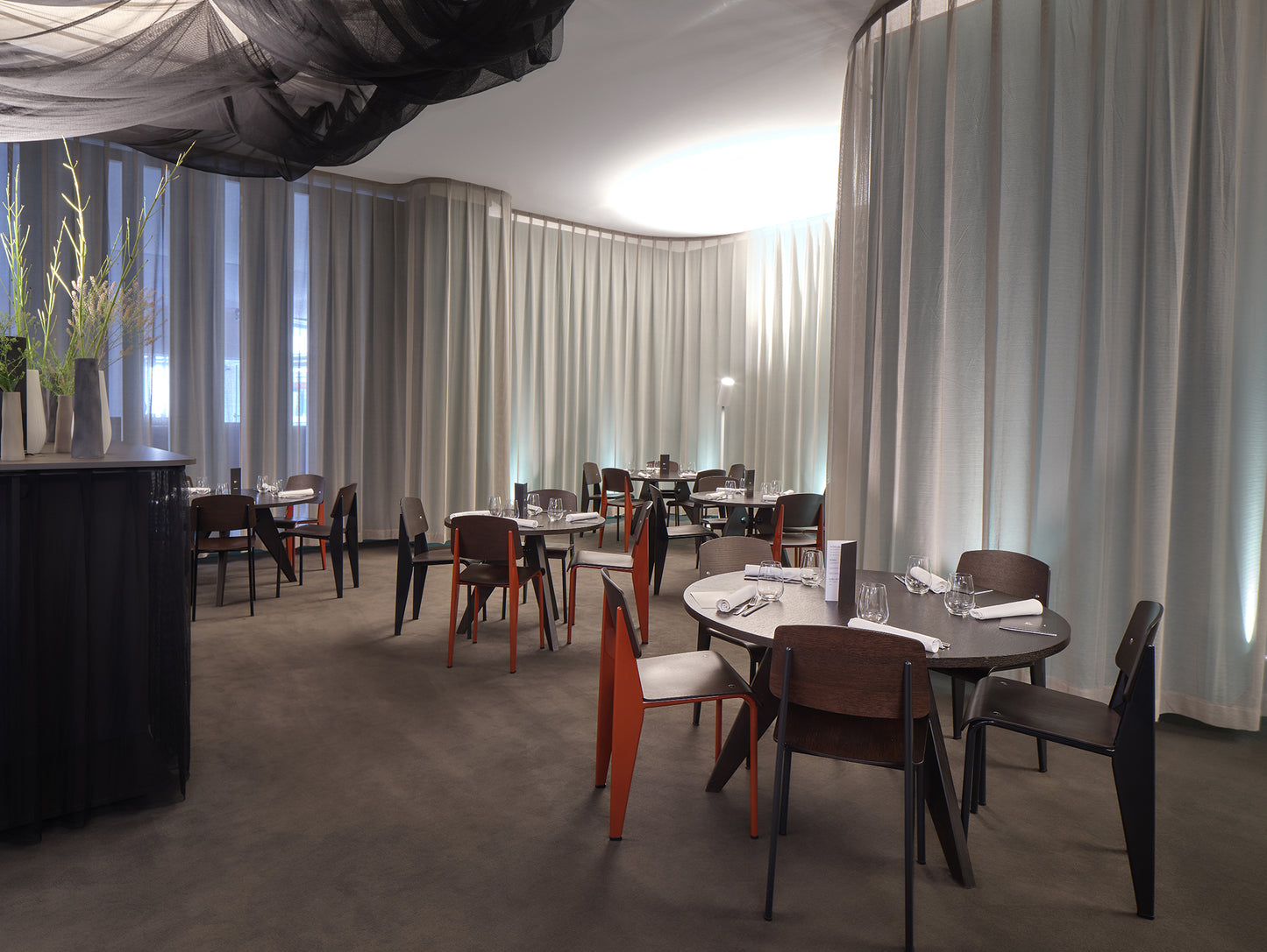 スタンダードチェア