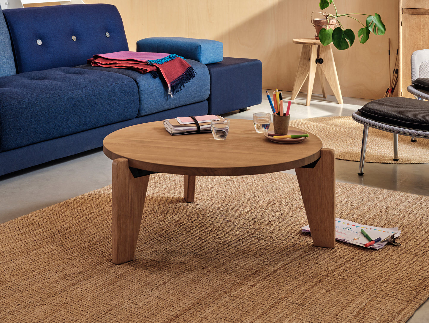 Gueridon Bas by Vitra - Solid Oak