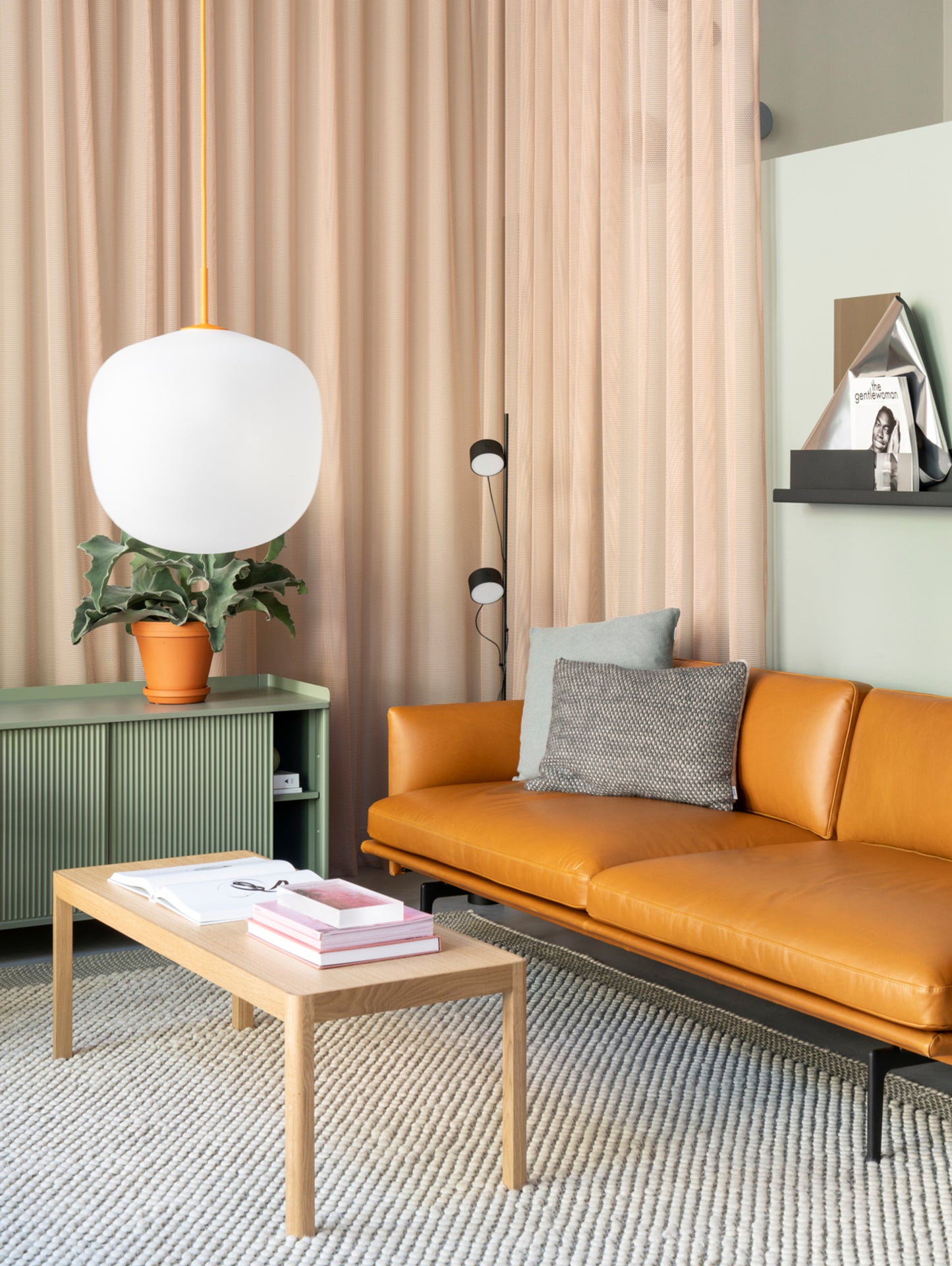 Workshop Coffee Table by Muuto - 120 x 43 cm / Lacquered Oak