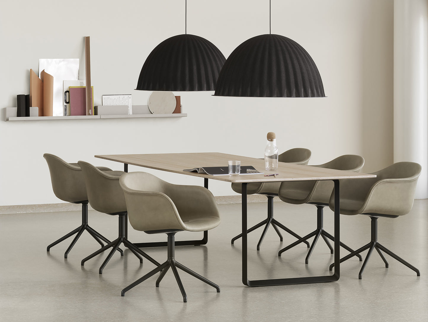 70/70 Table by Muuto - Oak / Black