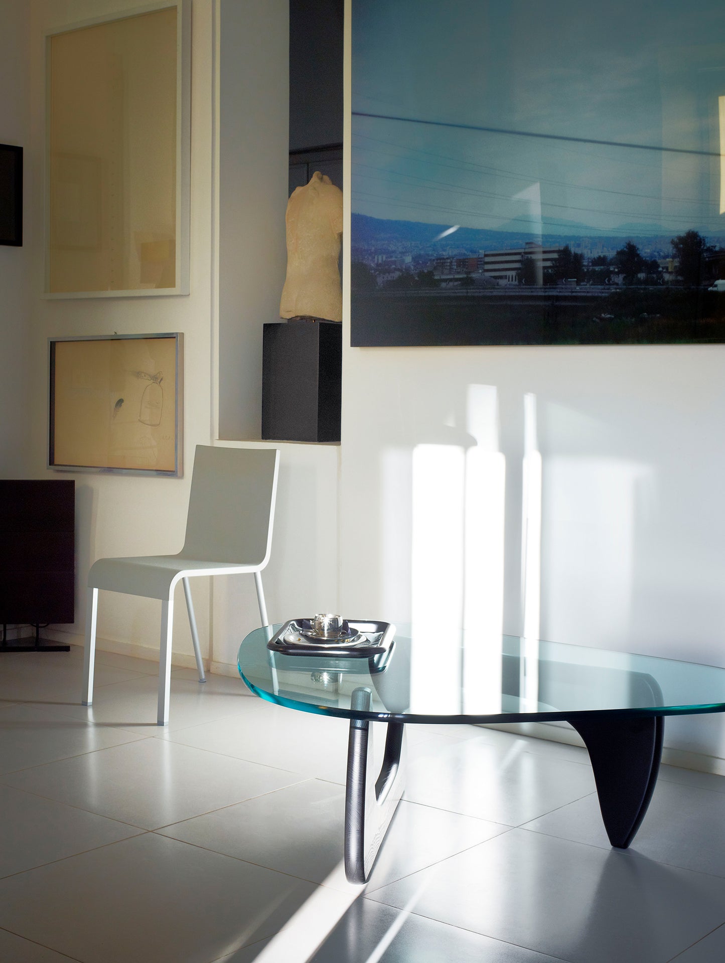 Noguchi Coffee Table by Vitra - Black Ash