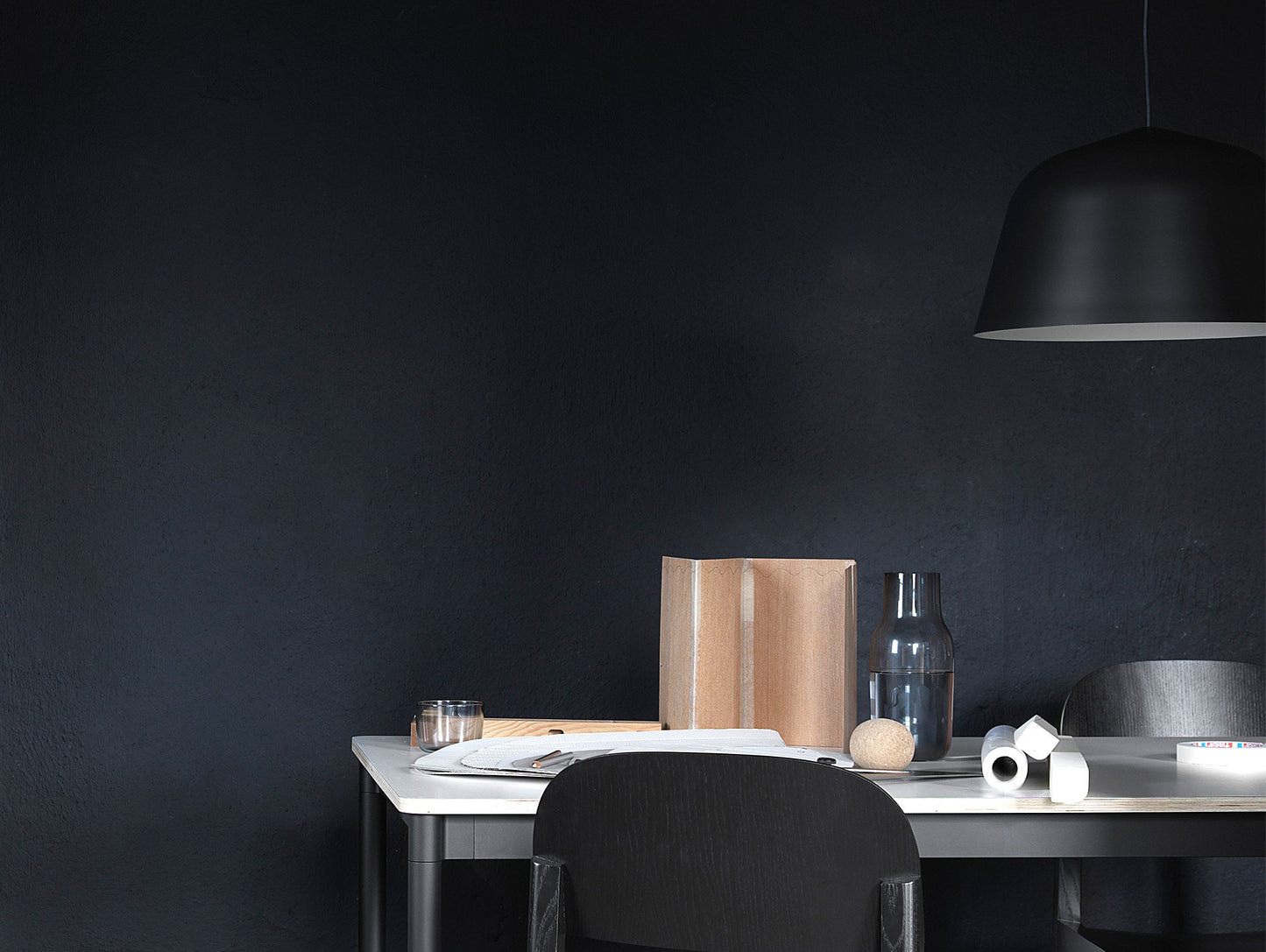 40 cm Black Ambit Pendant by Muuto