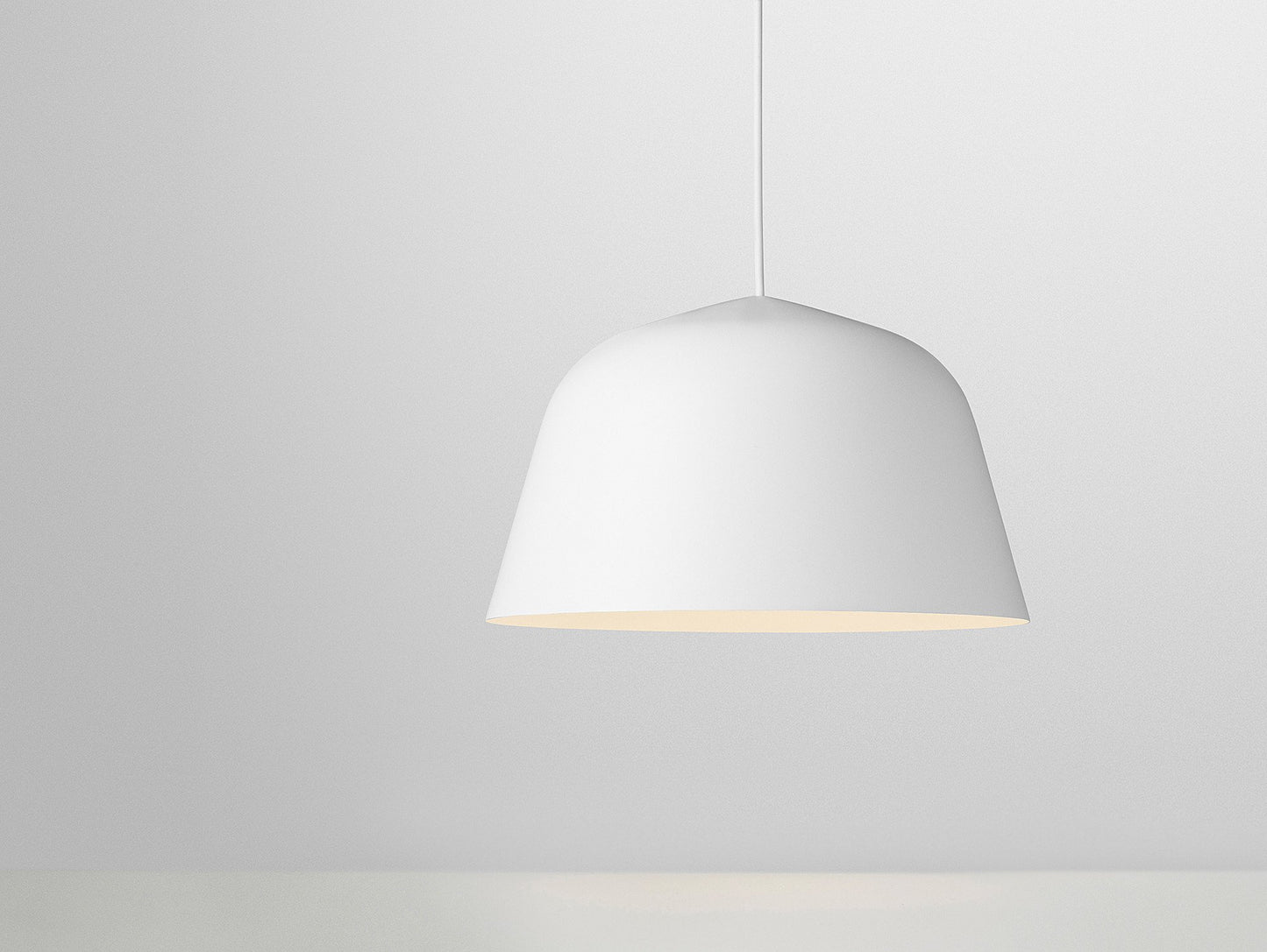 40 cm White Ambit Pendant by Muuto