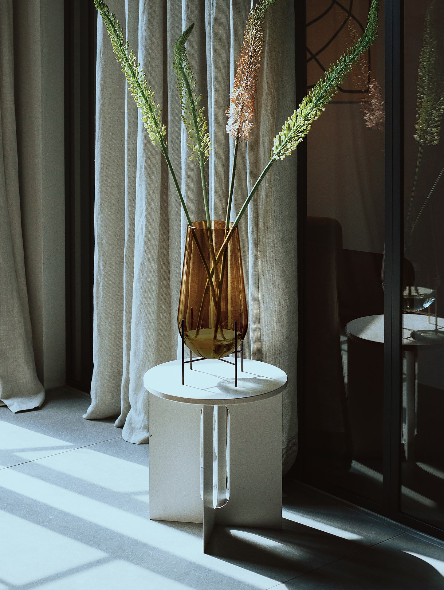 Androgyne Side Table with White Crystal Marble Top by Menu