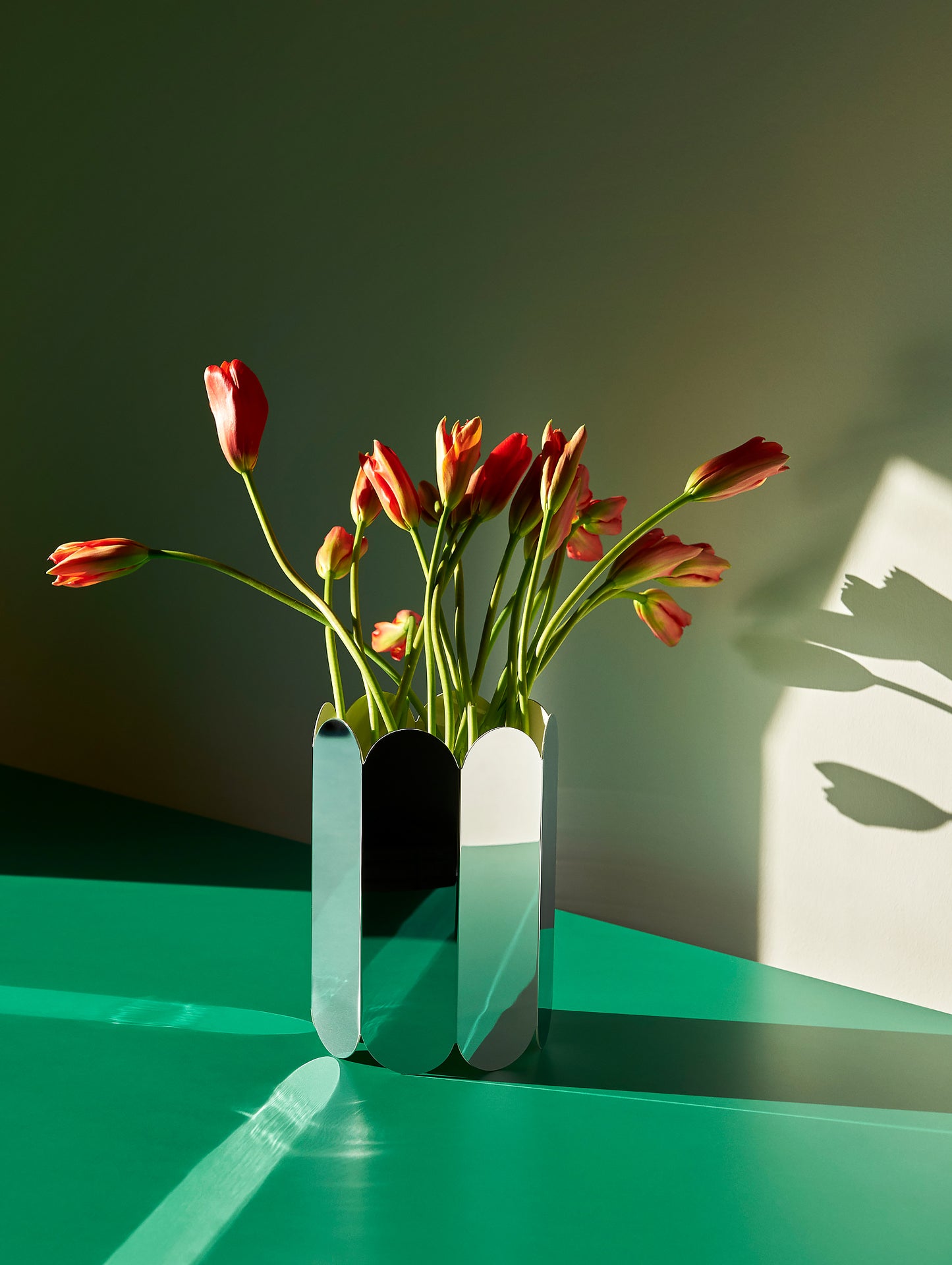 Arcs Vase by HAY