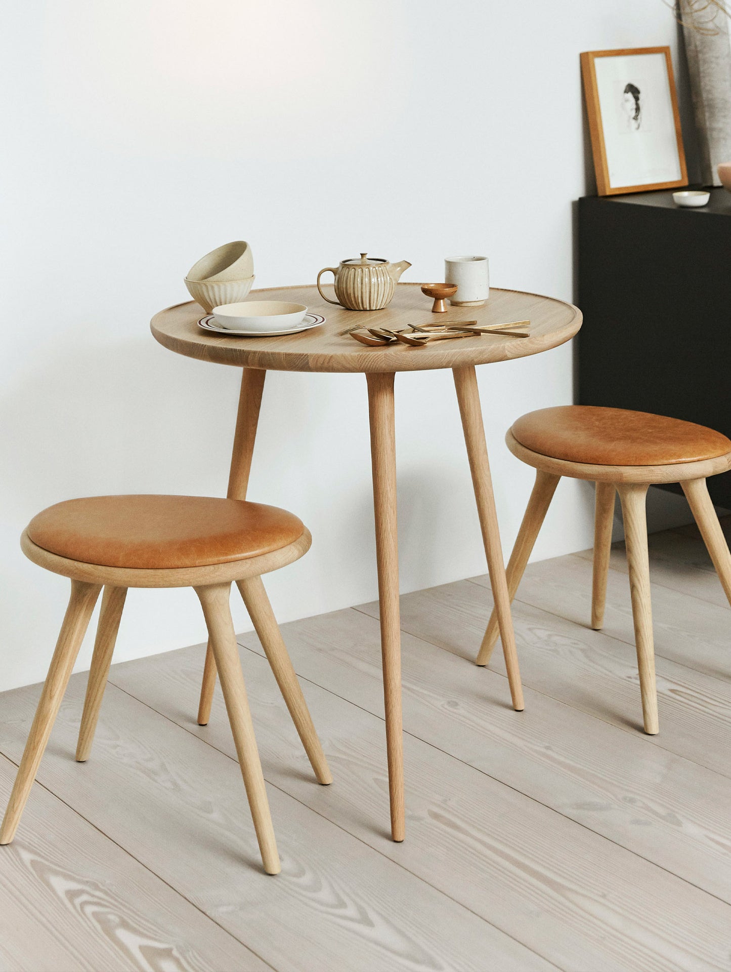 Accent Cafe Table by Mater - Matt Lacquered Oak