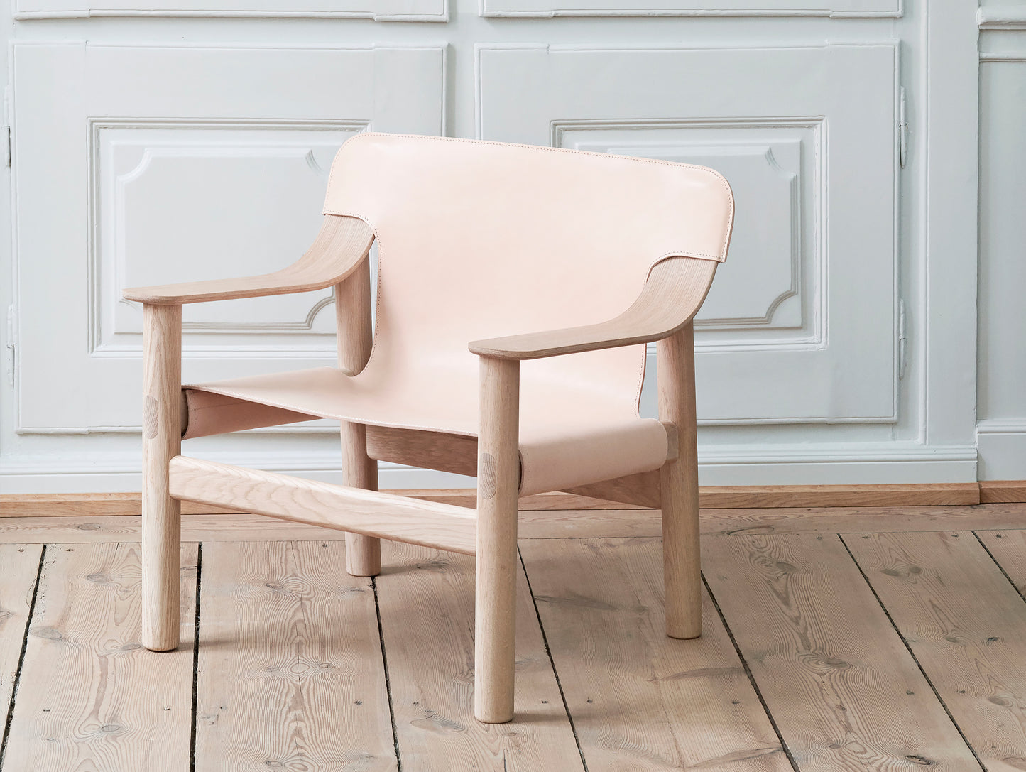 Bernard Easy Chair by HAY -Lacquered Oak (Water-Based) / Natural Leather Cover