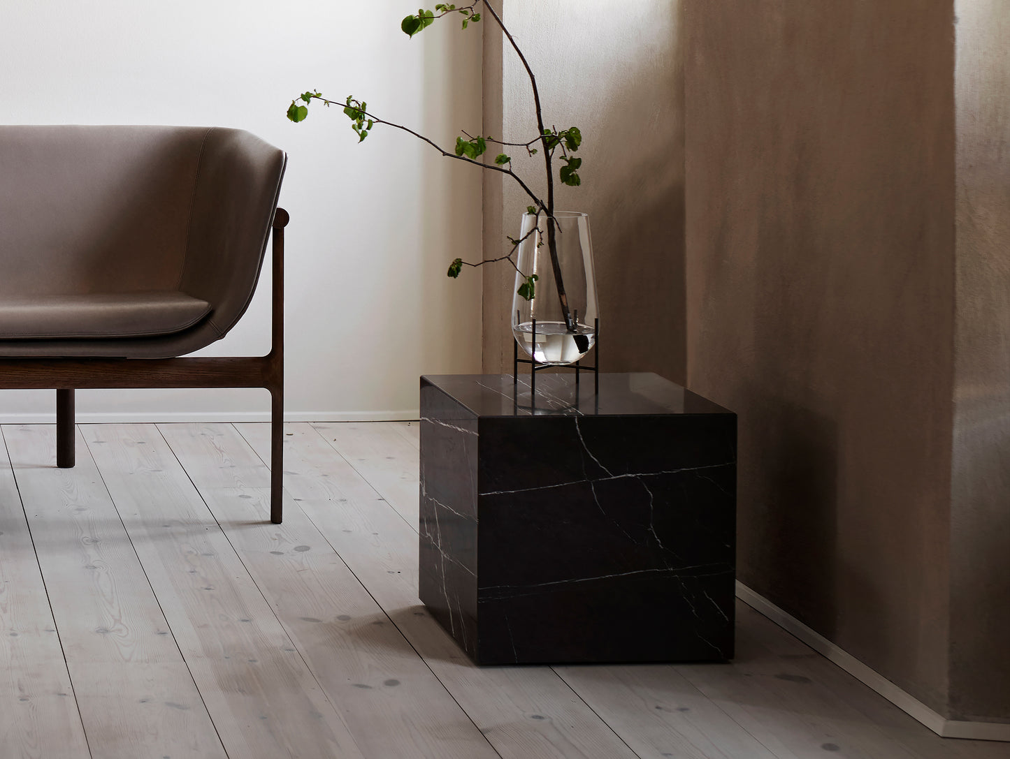 Plinth Cubic -Nero Marble - by Menu