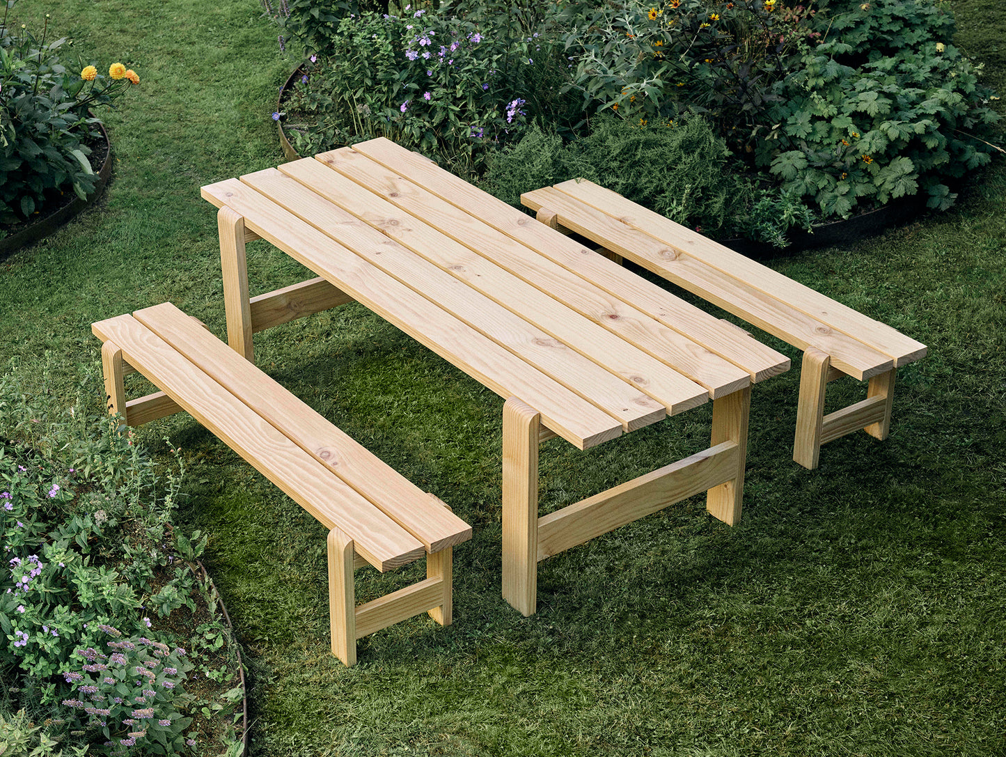 Weekday Bench by HAY - Lacquered Pinewood