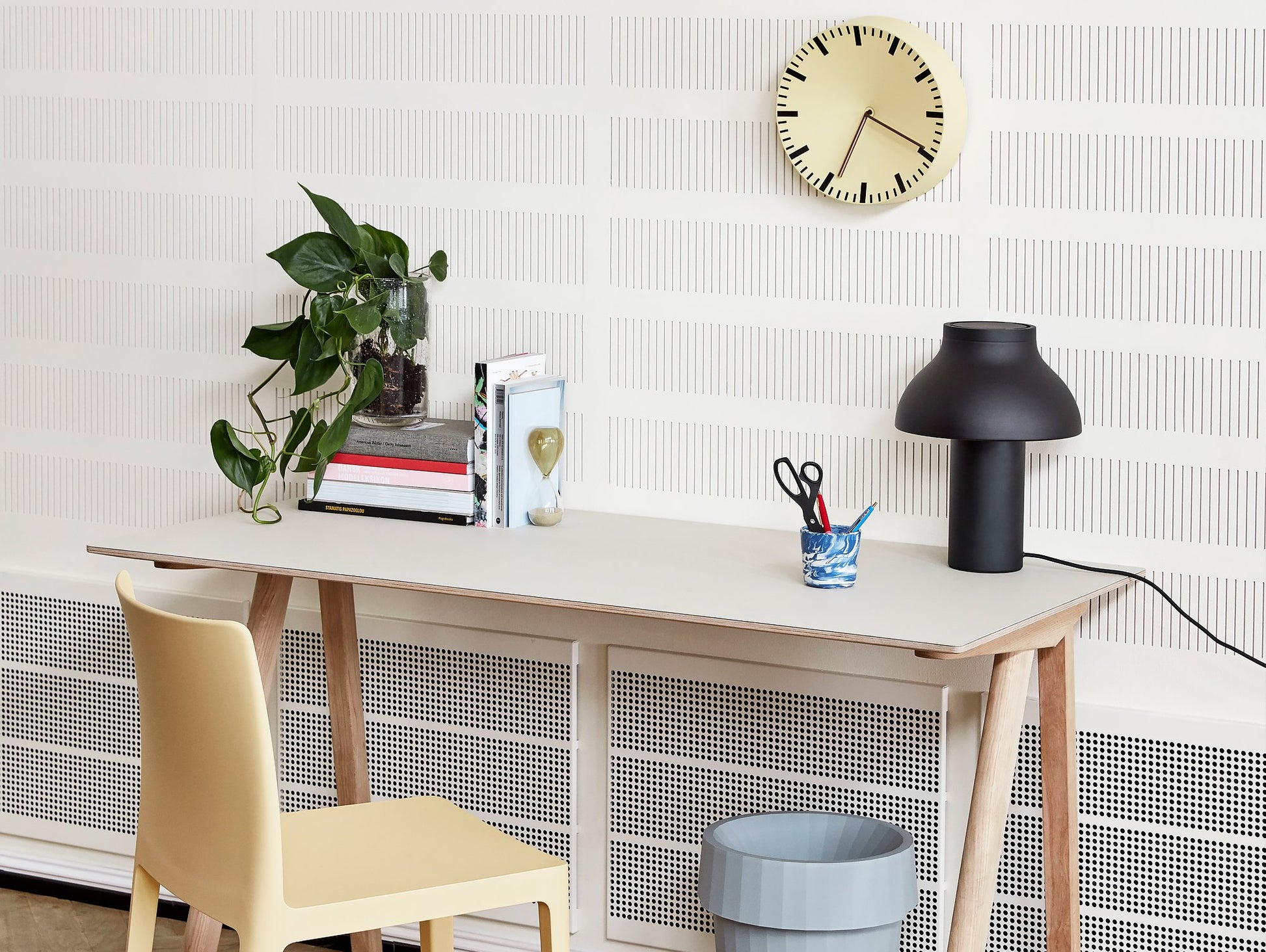 Copenhague Desk CPH90 by HAY - Off-White Laminate / Matt Lacquered Oak