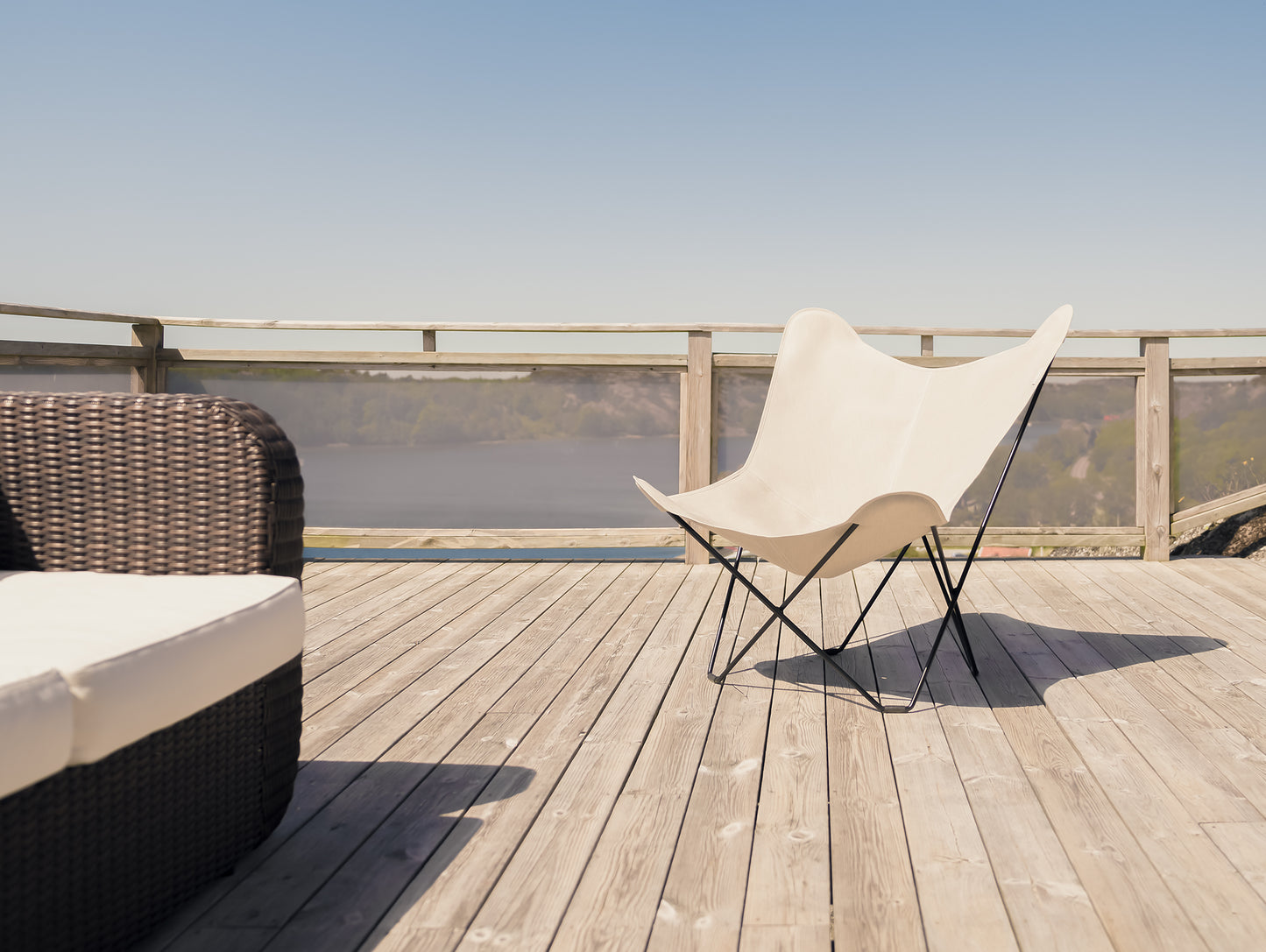 Sunshine Mariposa Butterfly Chair by Cuero - Zinc Coated Black Steel Frame / Natural Cover