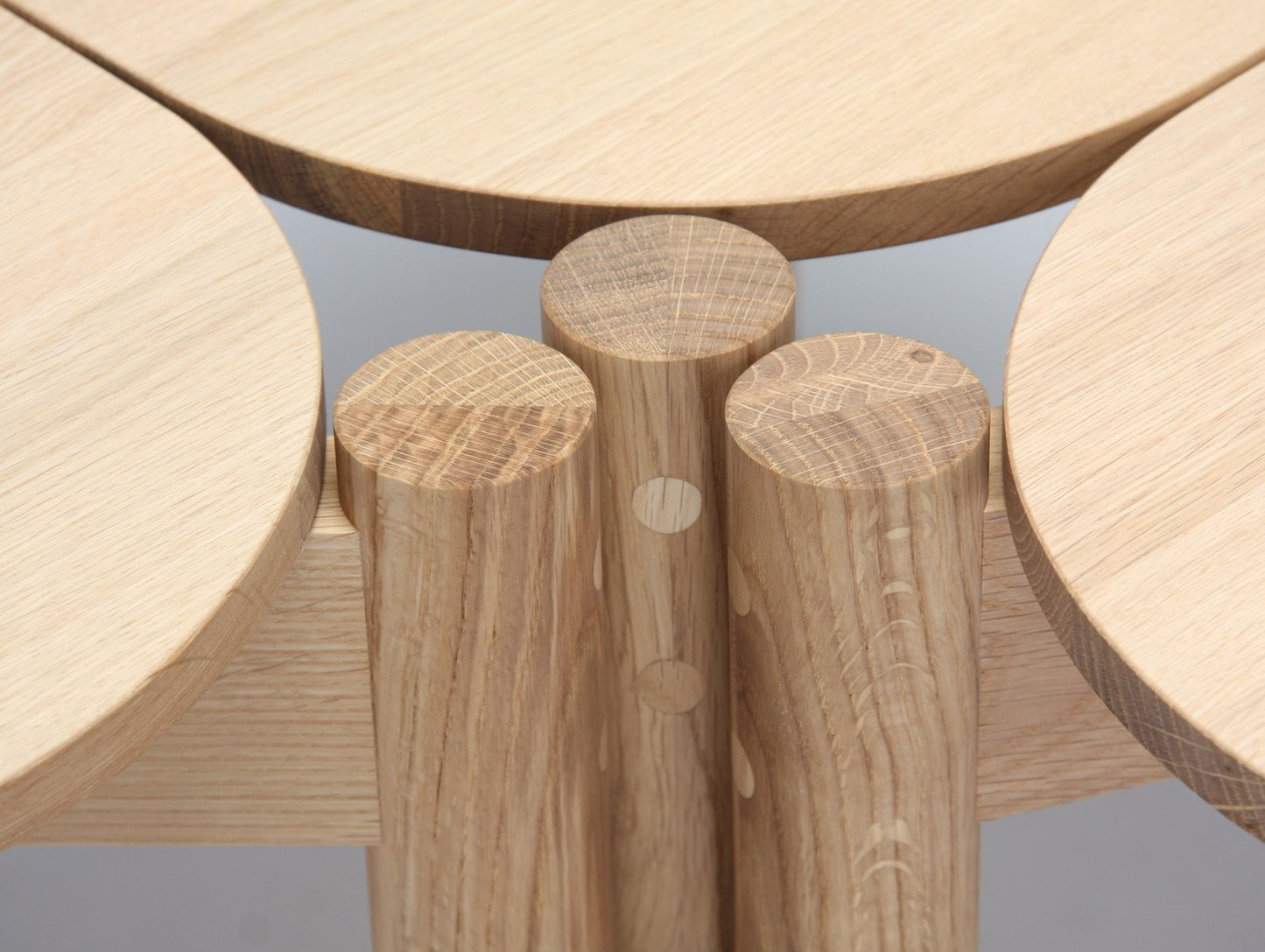 Castor Table by Karimoku New Standard
