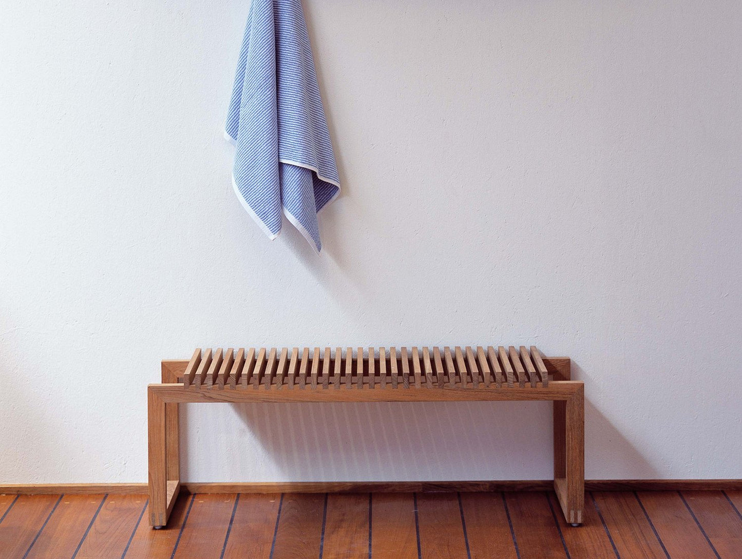 Cutter Bench by Skagerak