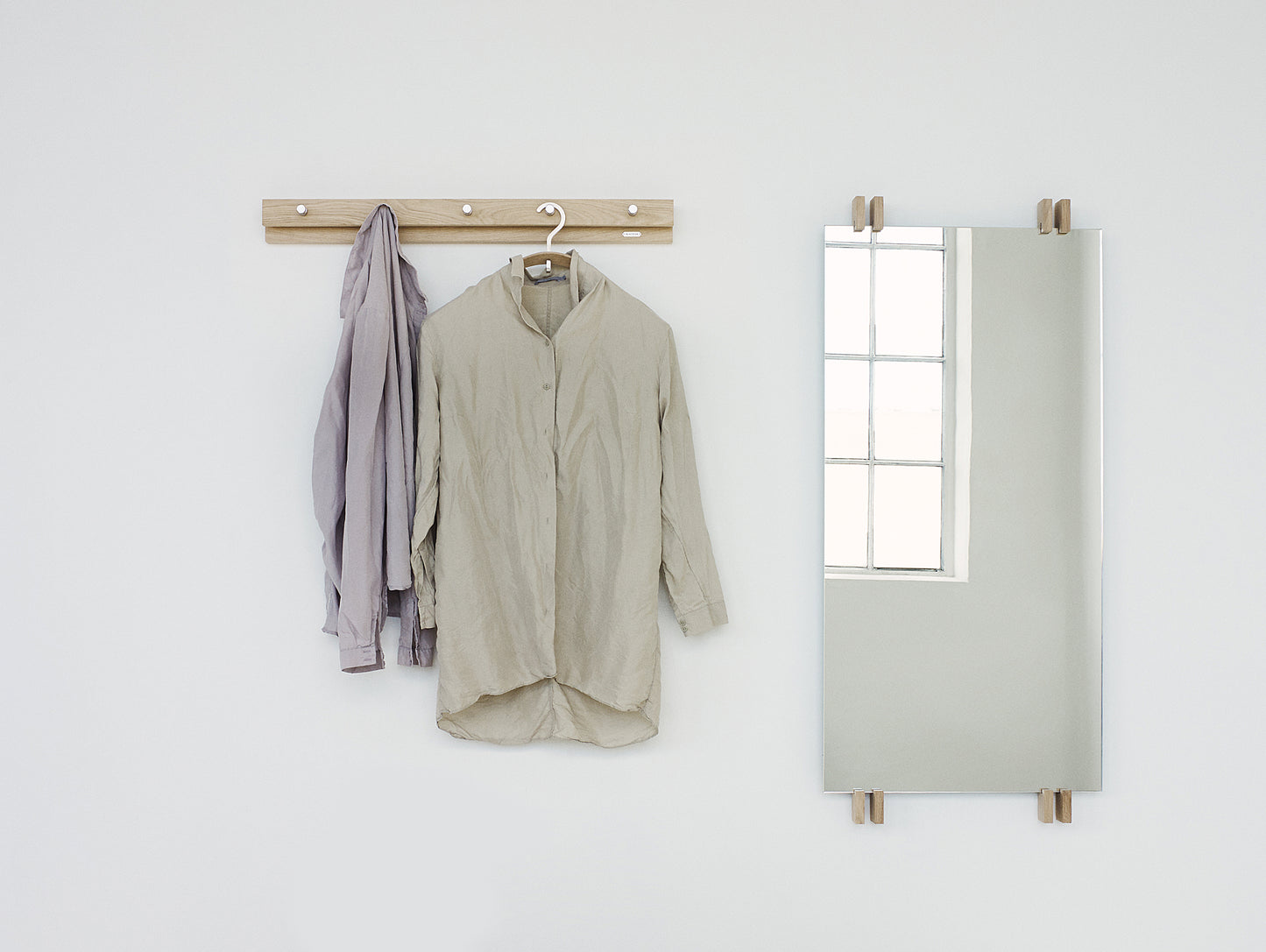 Oak Cutter Coat Rack 72 cm by Skagerak