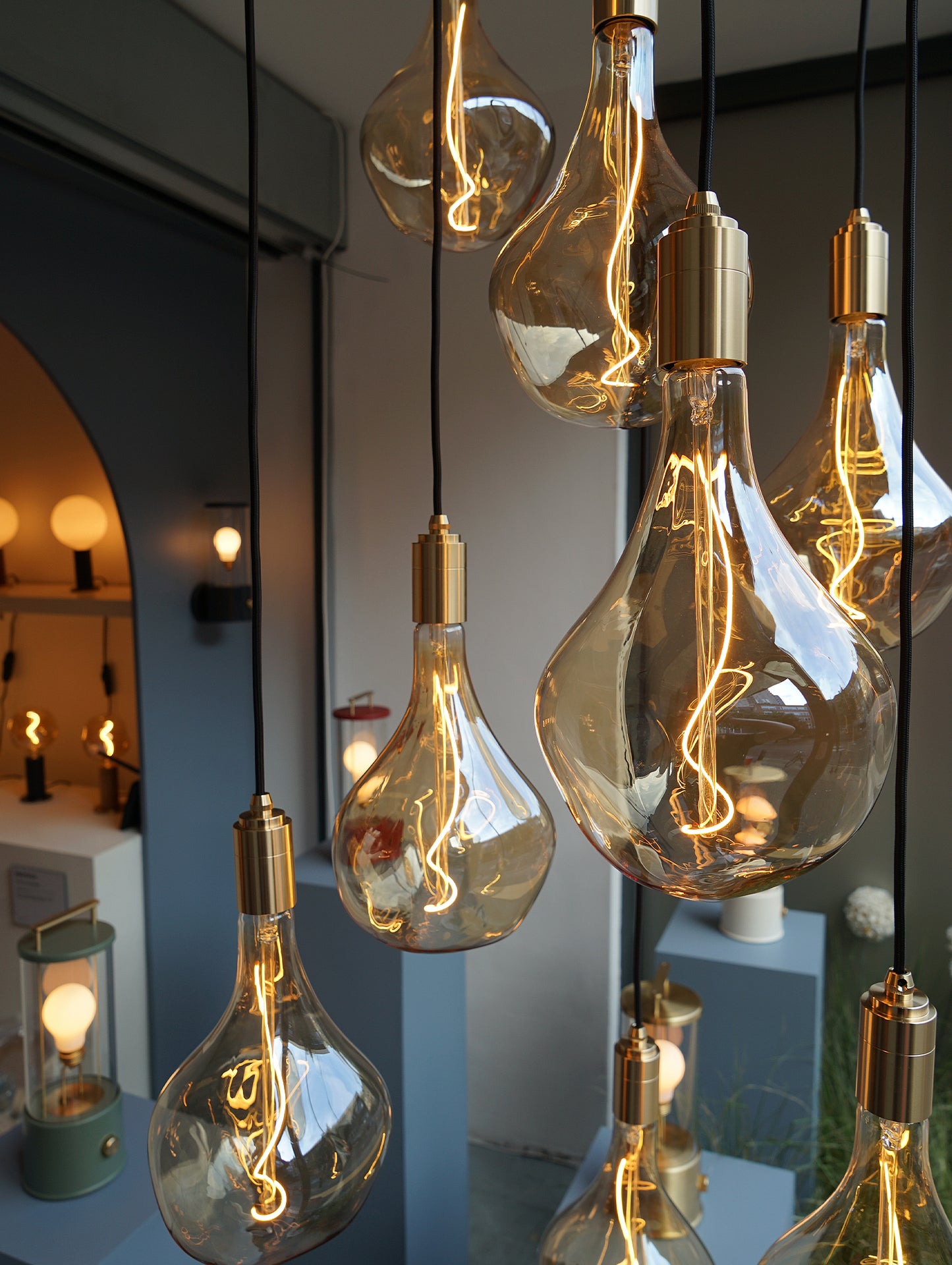 Voronoi II 3 Watt Tinted LED bulb by Tala