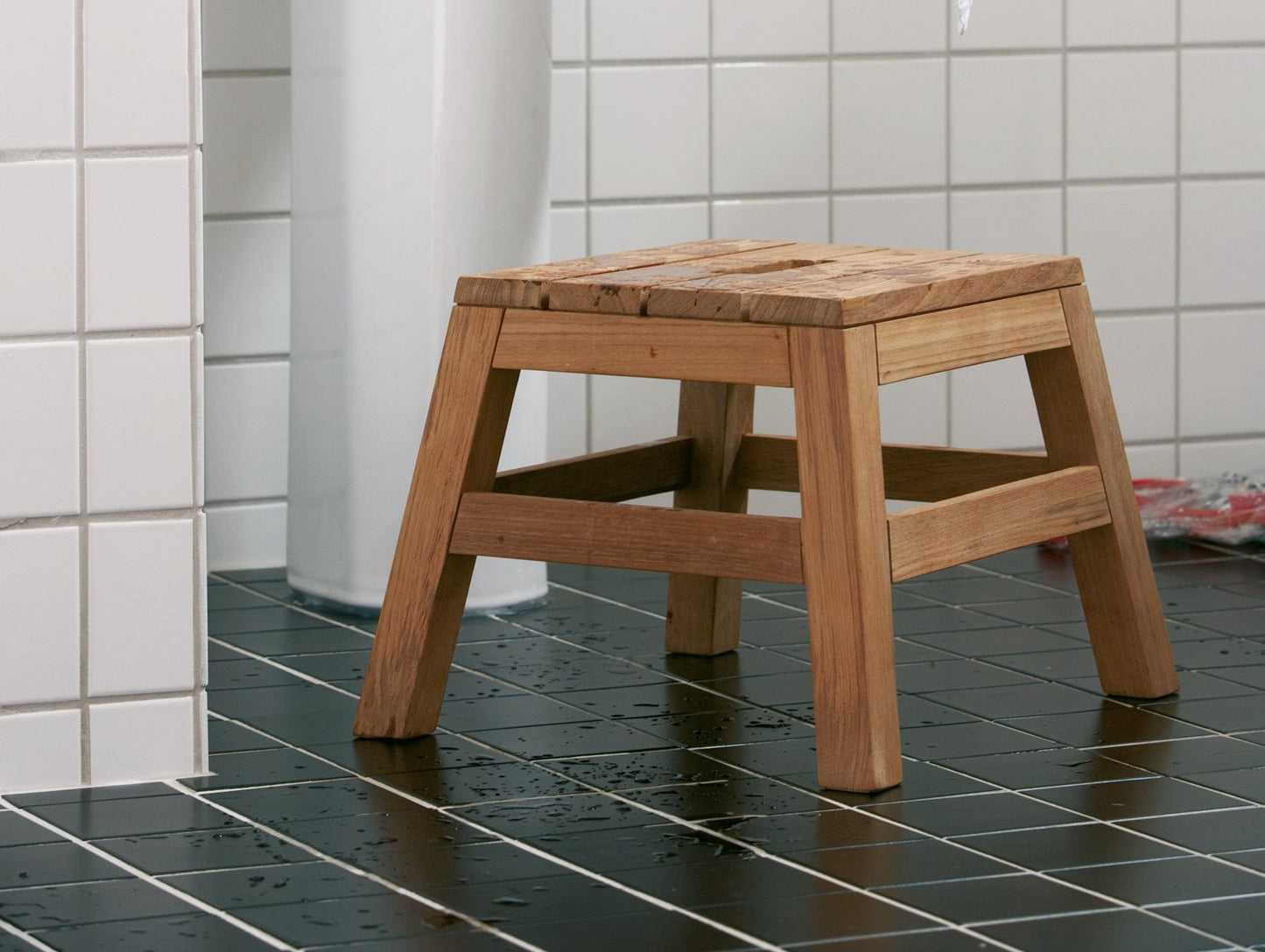 Dania Stool