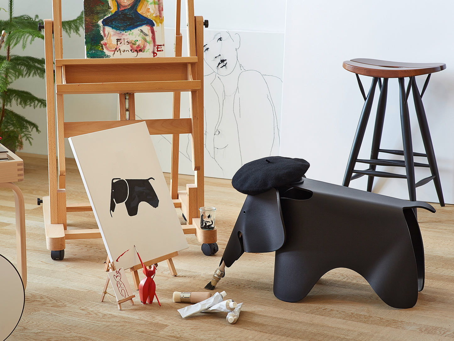 Eames Elephant RE by Vitra - Deep Black