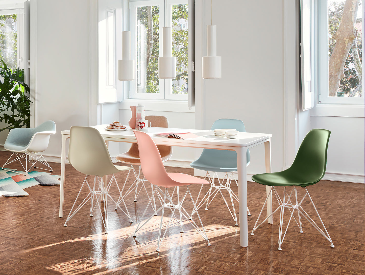 Eames DSR Plastic Side Chair by Vitra - White Eiffel Base