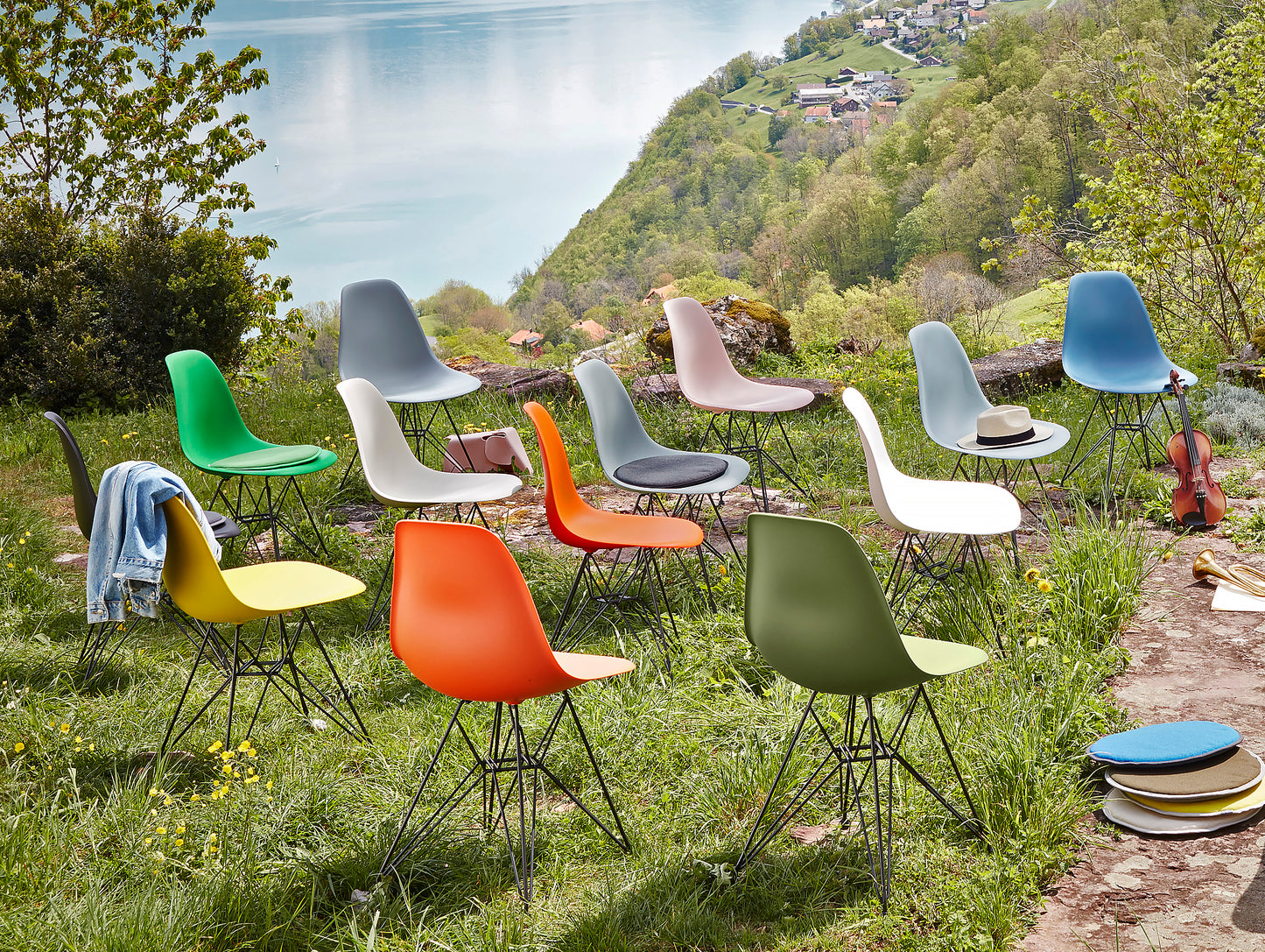 Eames DSR Plastic Side Chair by Vitra