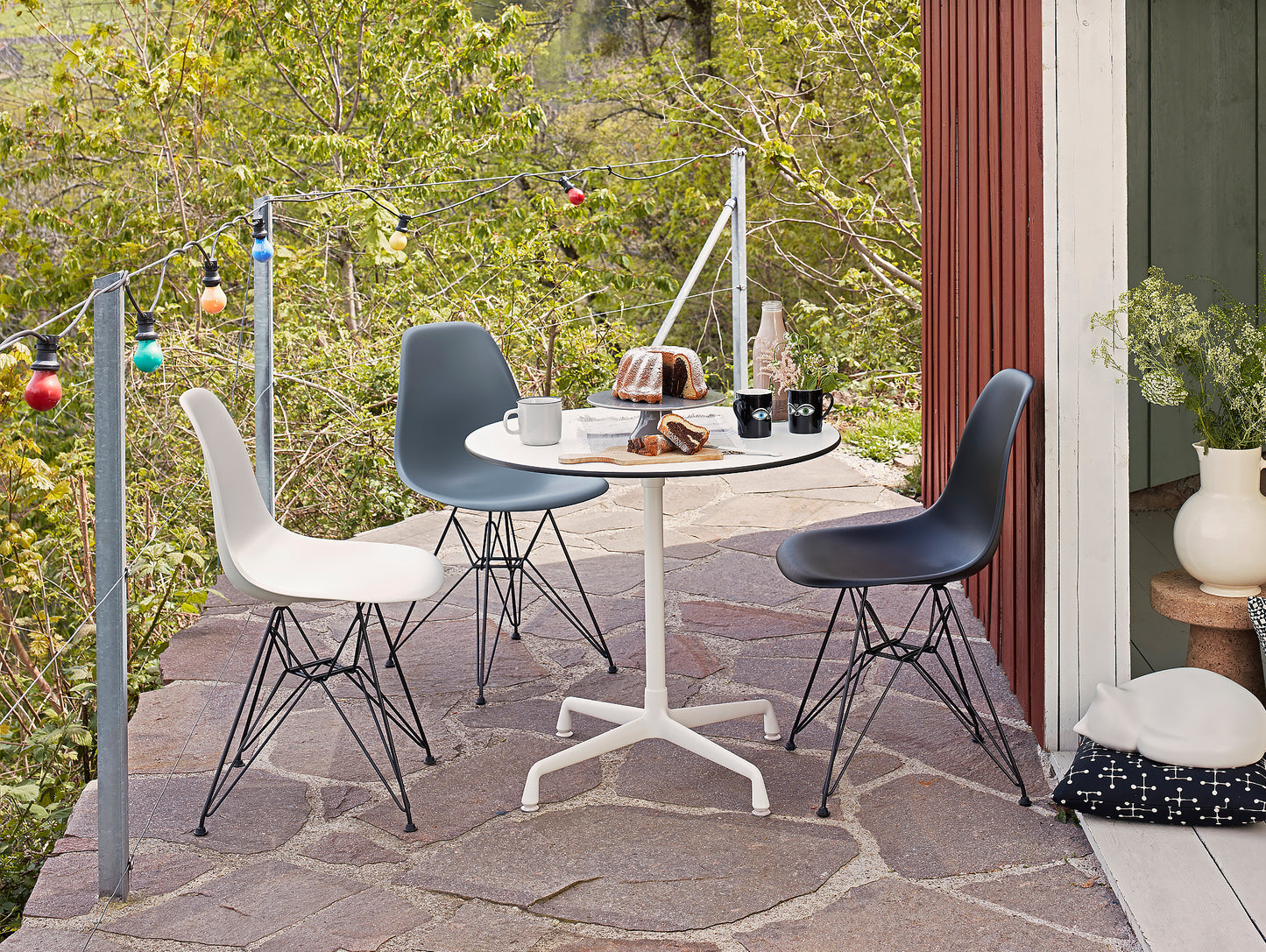 Eames DSR Plastic Side Chair by Vitra