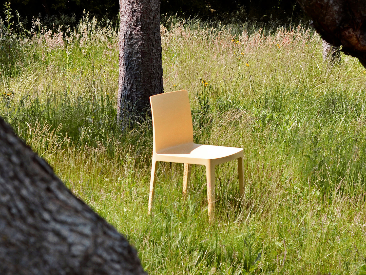 Élémentaire Dining Chair Light Yellow by Ronan & Erwan Bouroullec for HAY