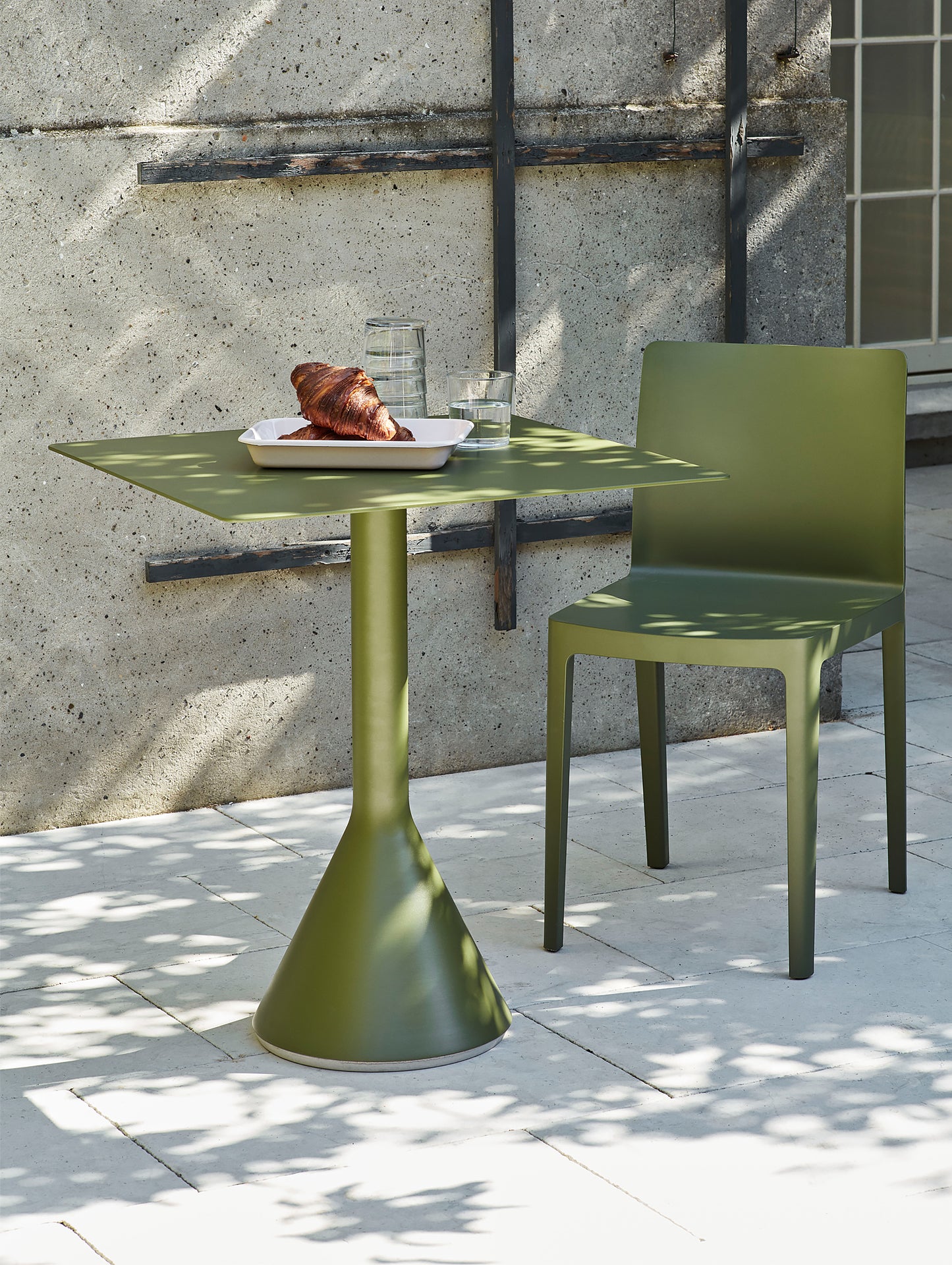 Élémentaire Dining Chair Olive by Ronan & Erwan Bouroullec for HAY