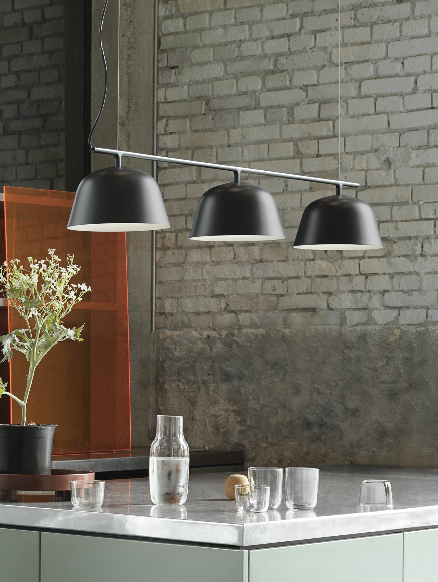 Ambit Rail Lamp by Muuto - Black 