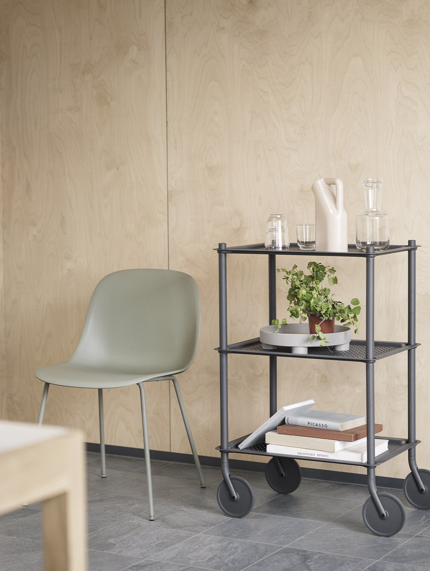 Fiber Side Chair with Metal Base by Muuto - Dusty Green