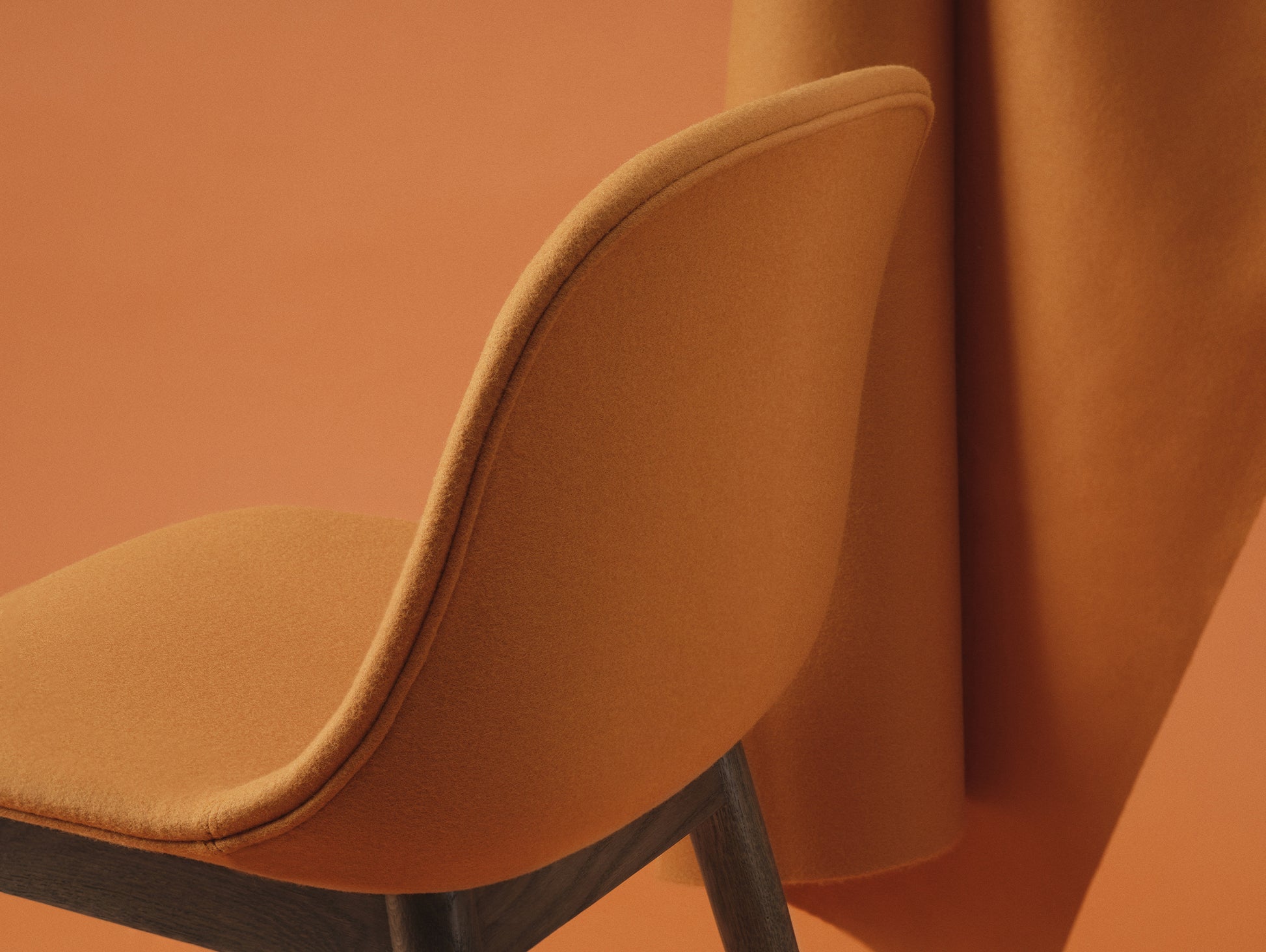 Fiber Side Chair Upholstered with Wood Base by Muuto - Hero 451