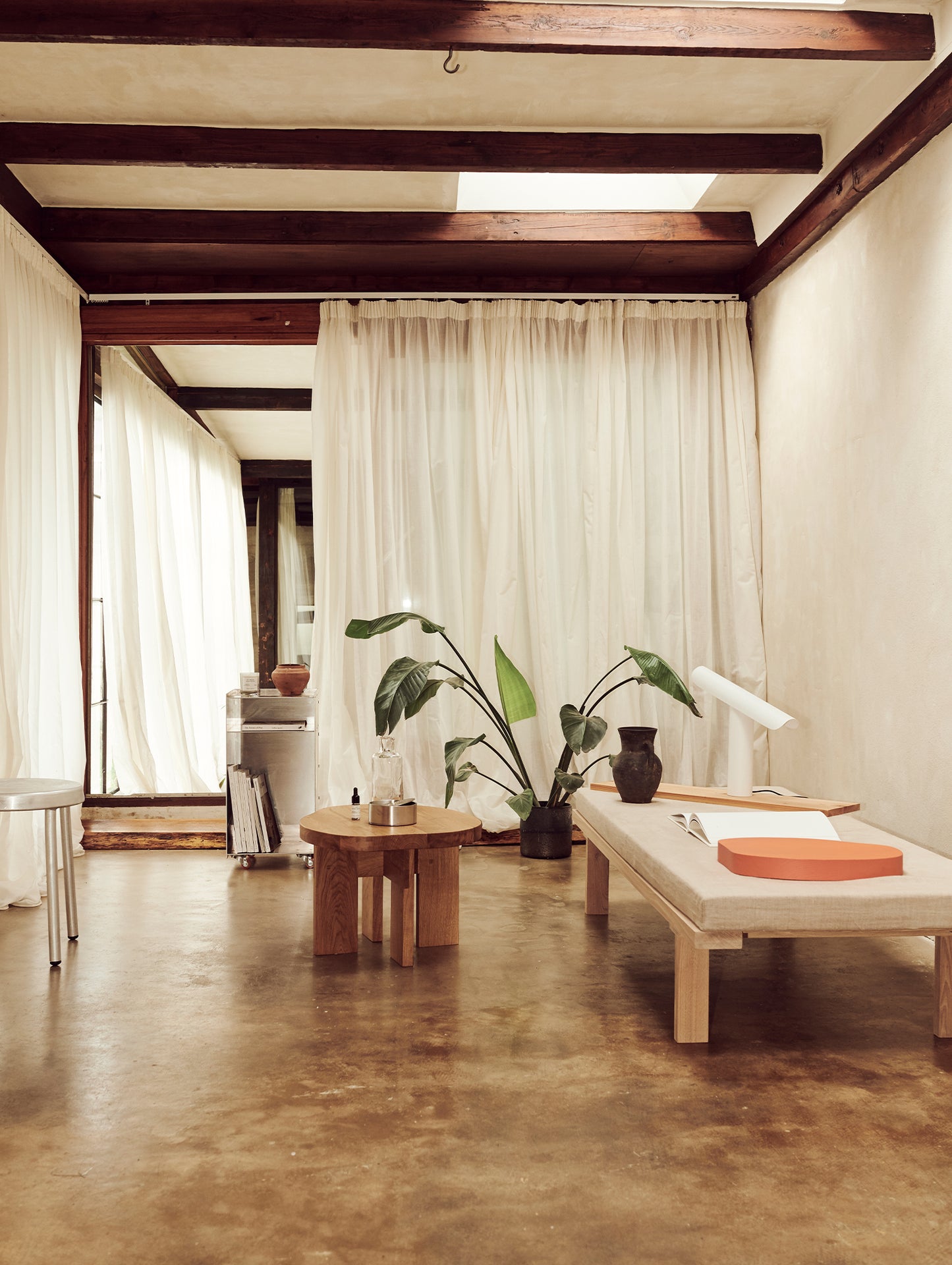 KR-180 Daybed by Frama