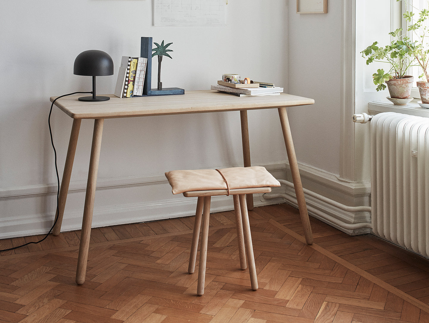 Georg Desk by Fritz Hansen