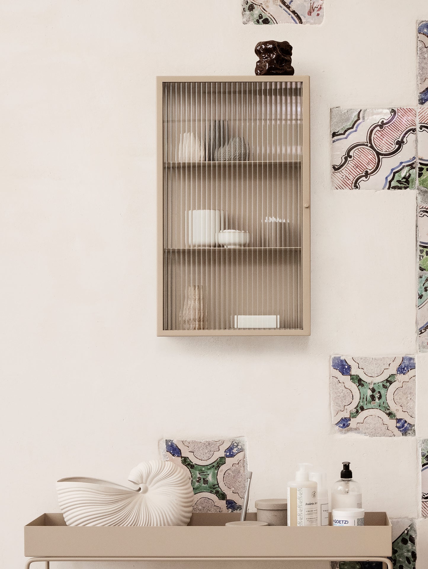 Haze Wall Cabinet - Cashmere / Ripple Glass