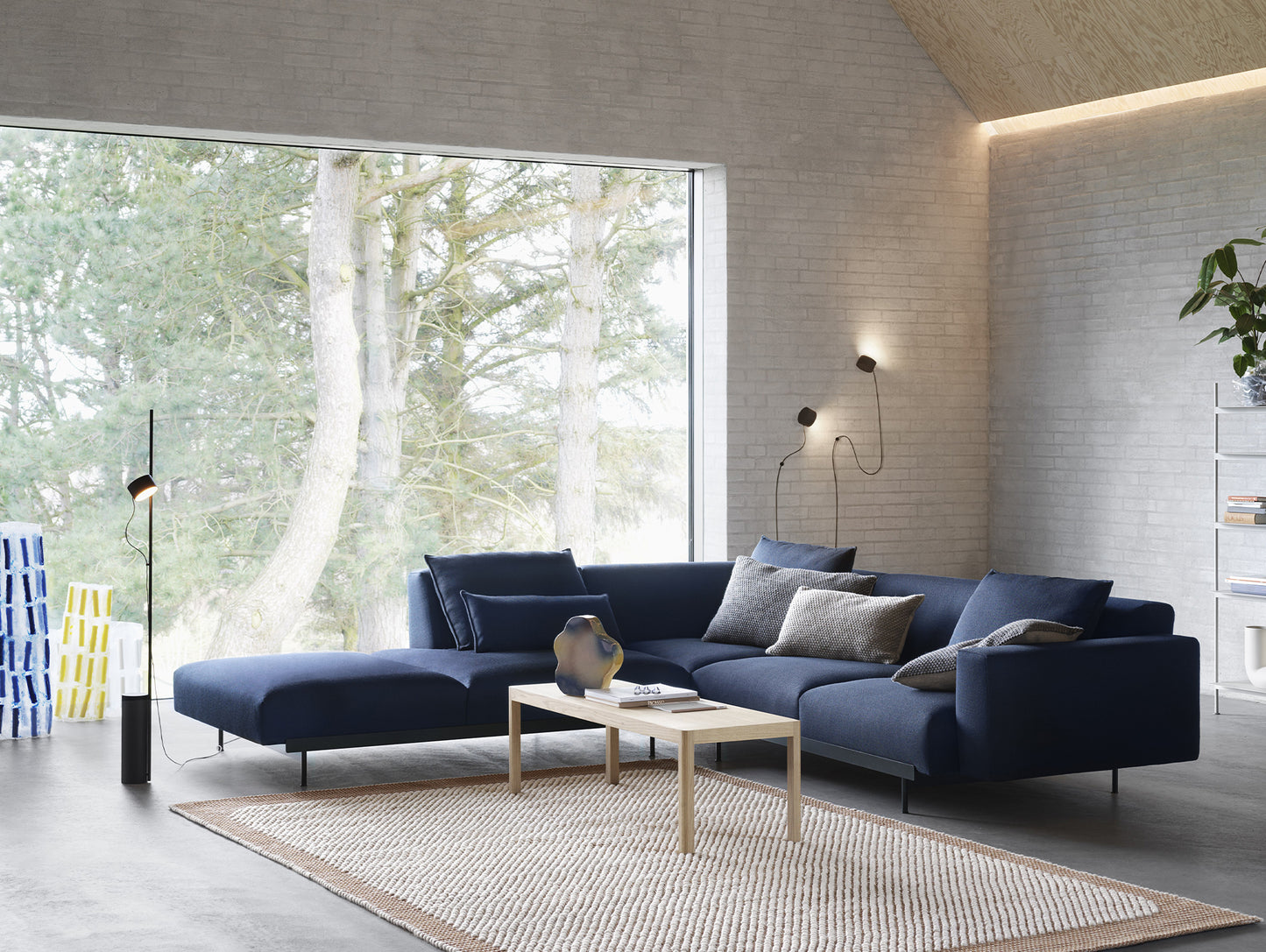 Workshop Coffee Table by Muuto - 120 x 43 cm / Lacquered Oak