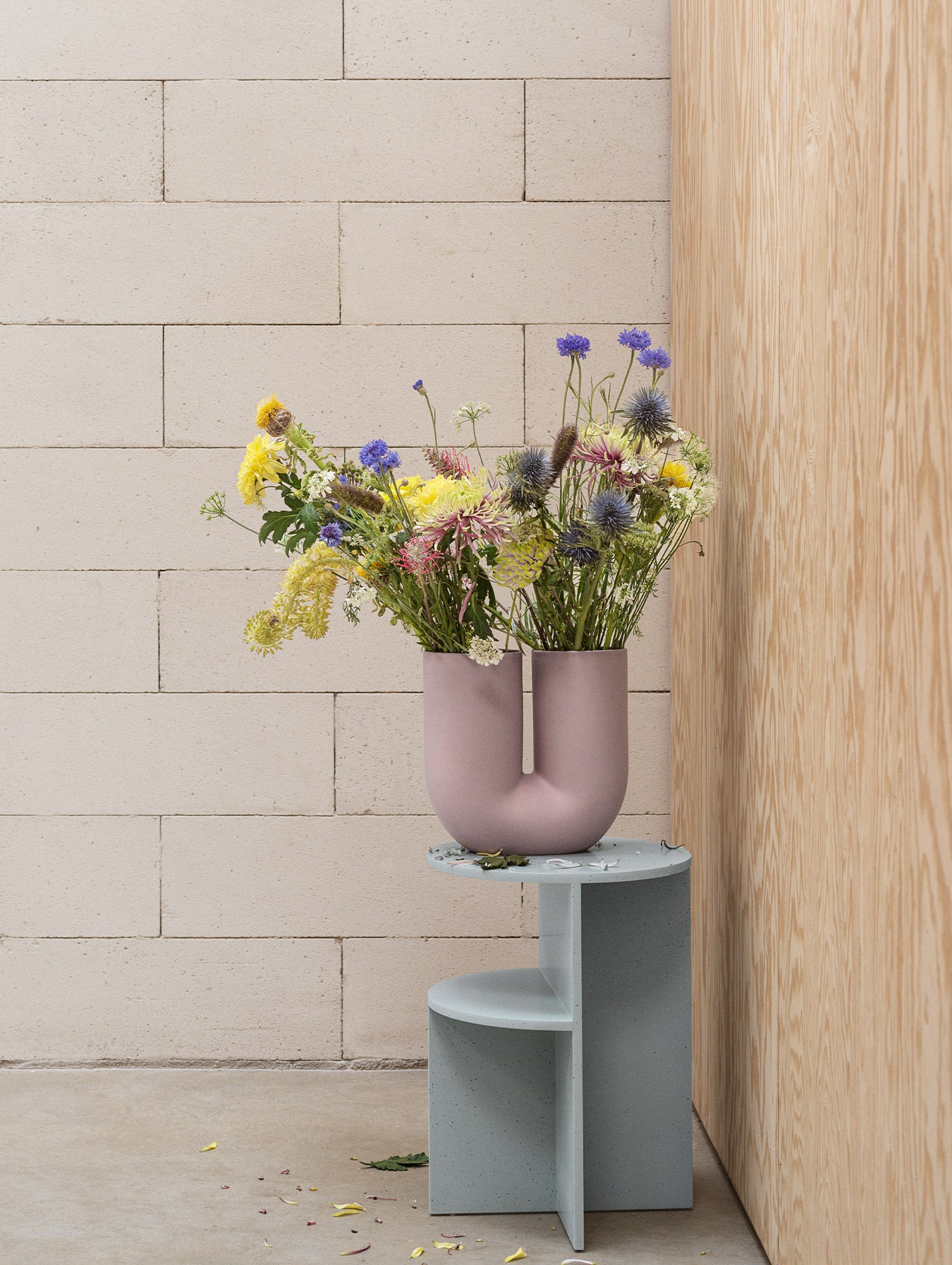 Kink Vase by Muuto - Dusty Lilac