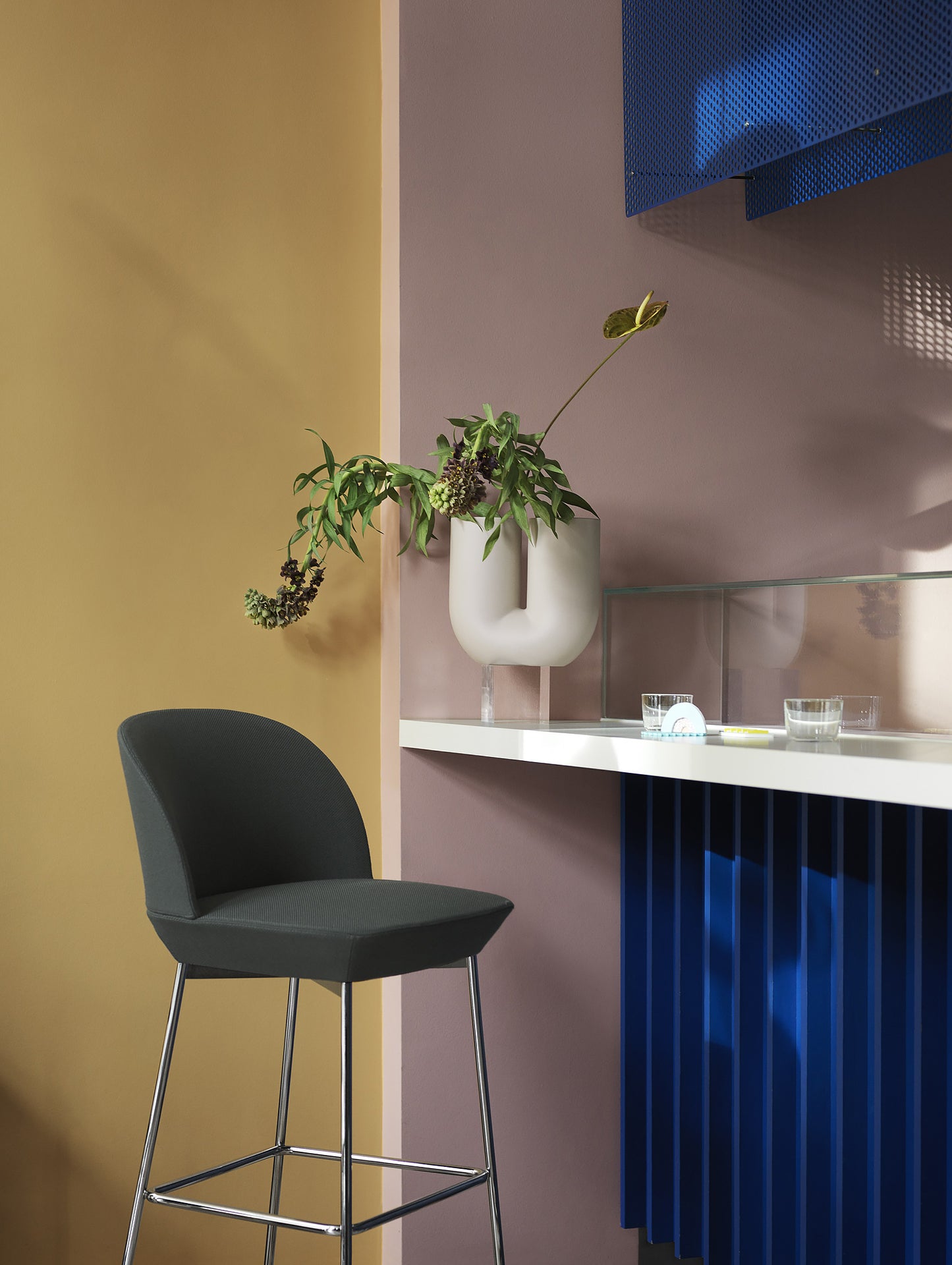 Sand Kink Vase by Muuto